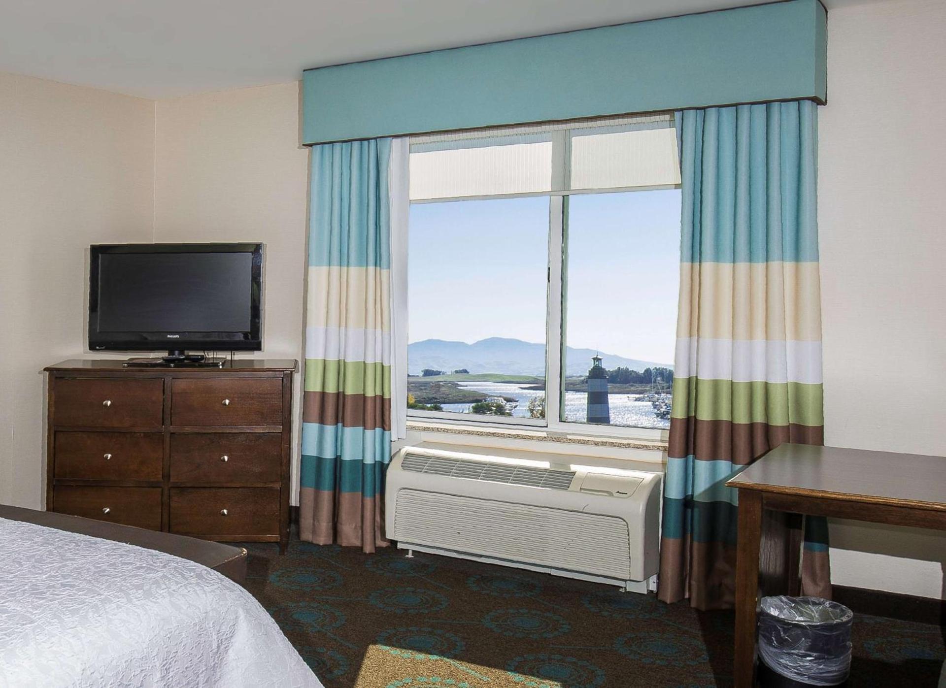 Hampton Inn & Suites Suisun City Waterfront photo 22