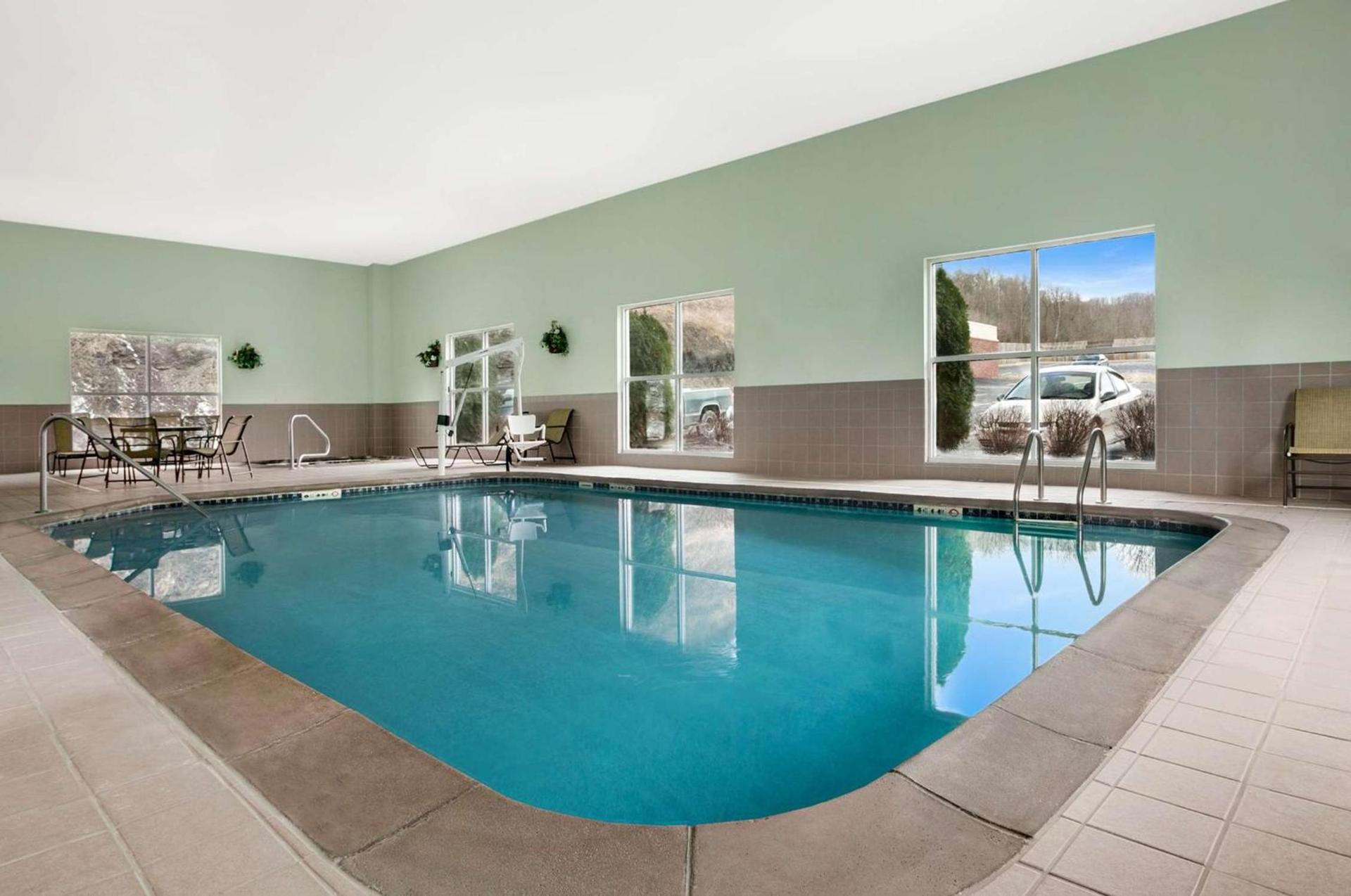Hampton Inn Athens photo 8