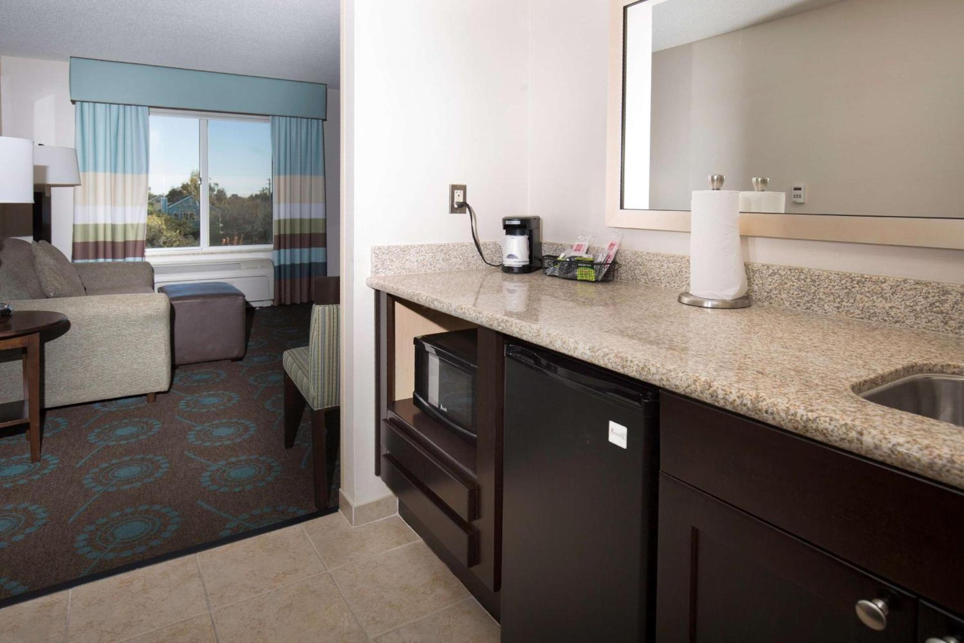 Hampton Inn & Suites Suisun City Waterfront photo 29