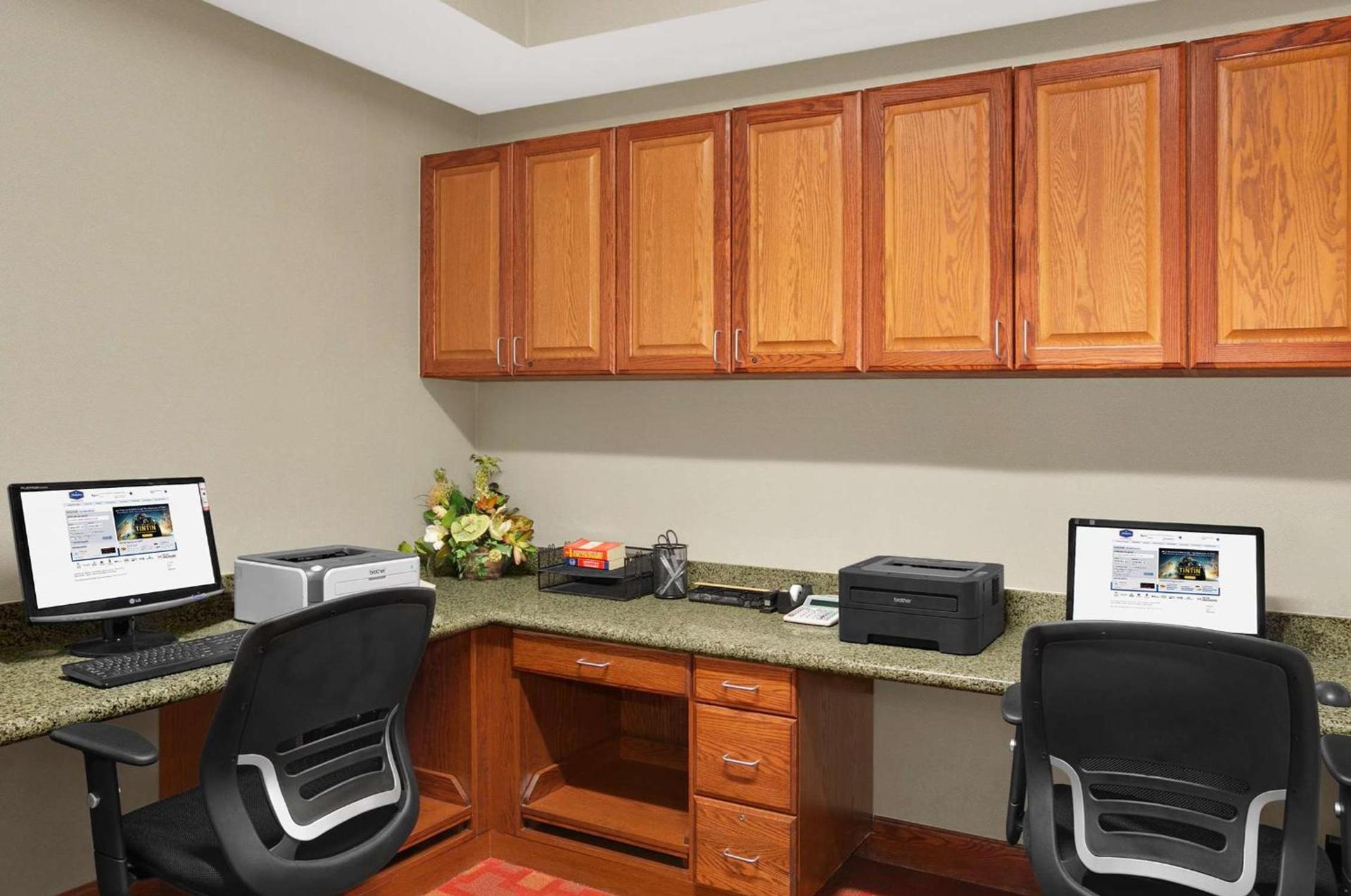 Hampton Inn Athens photo 26