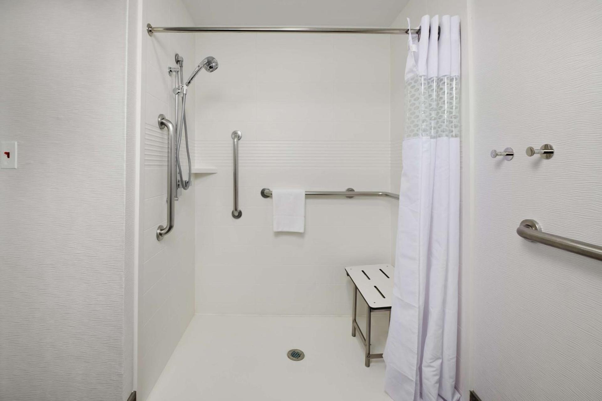 Hampton Inn Bartlesville photo 13