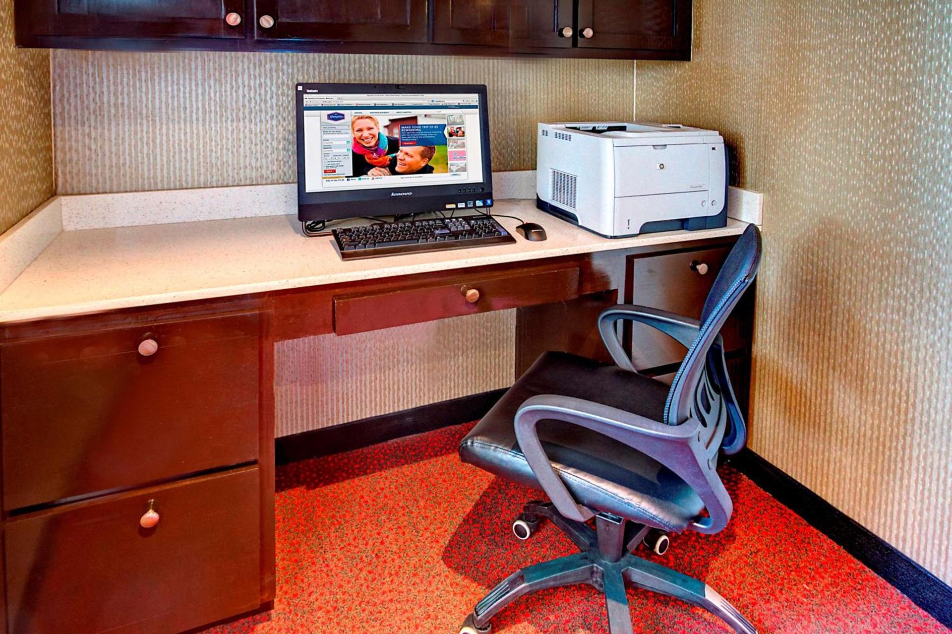 Hampton Inn Cookeville photo 29