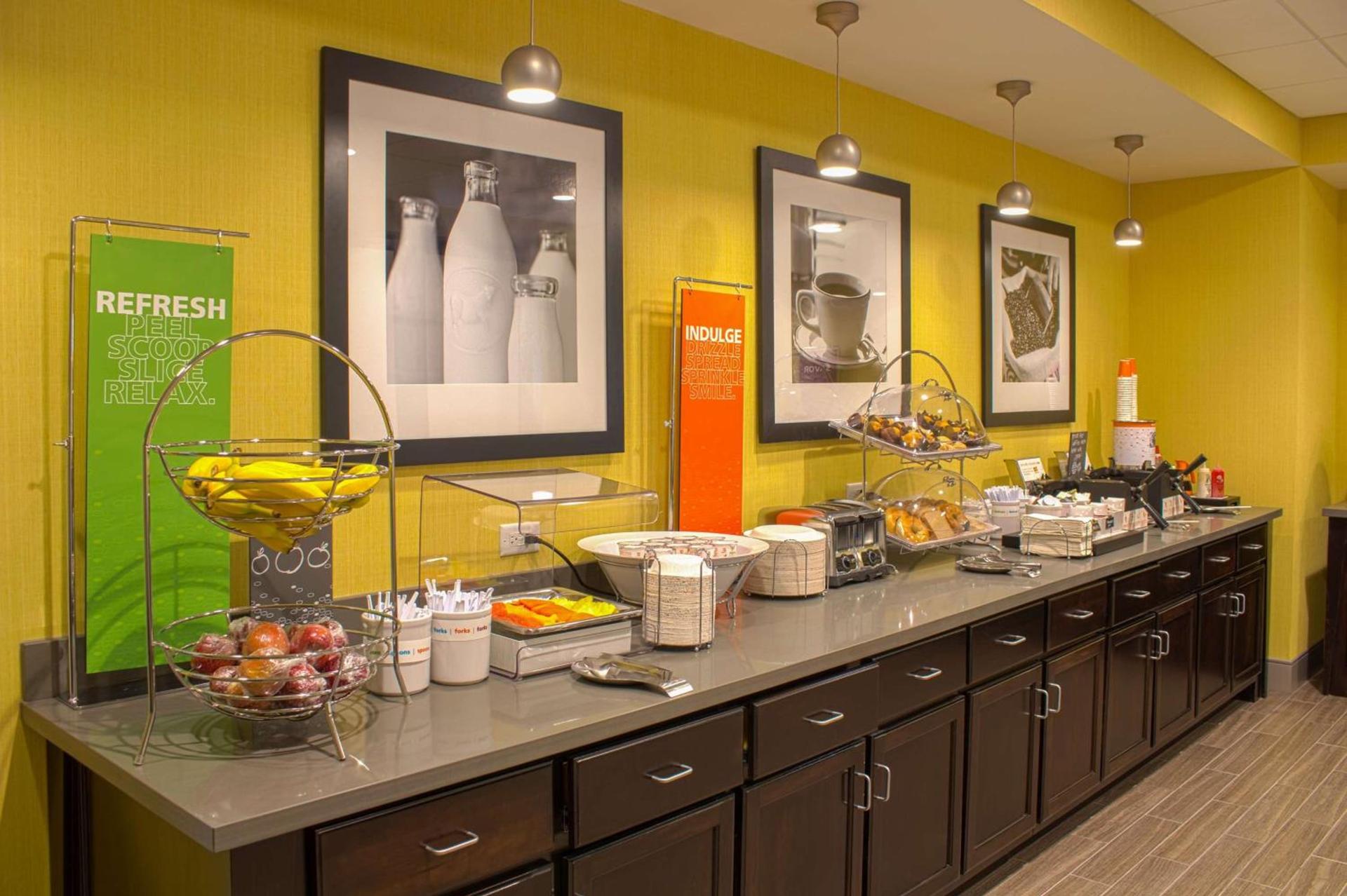 Hampton Inn Crestview South I-10, Fl photo 9
