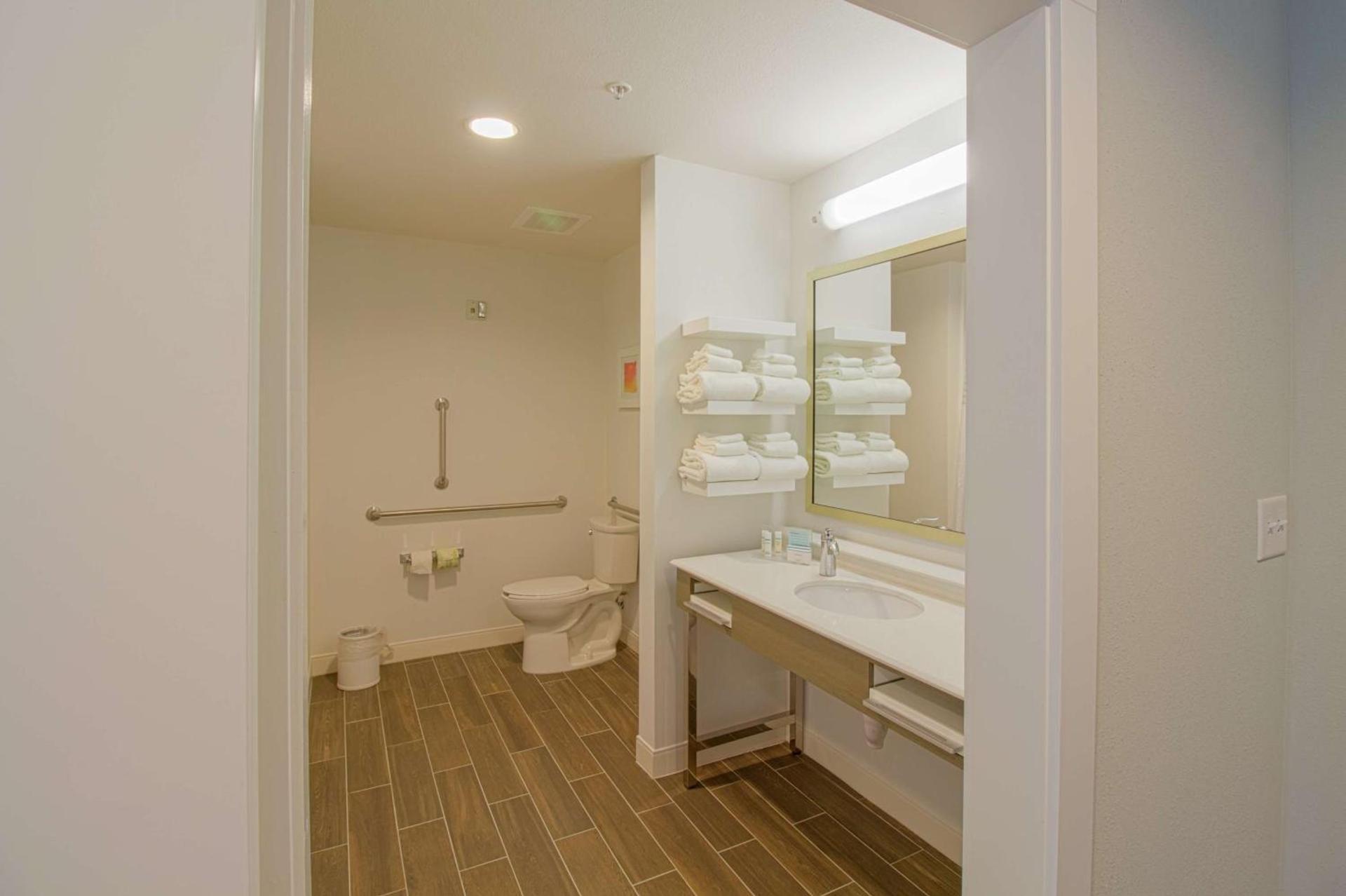 Hampton Inn Crestview South I-10, Fl photo 20