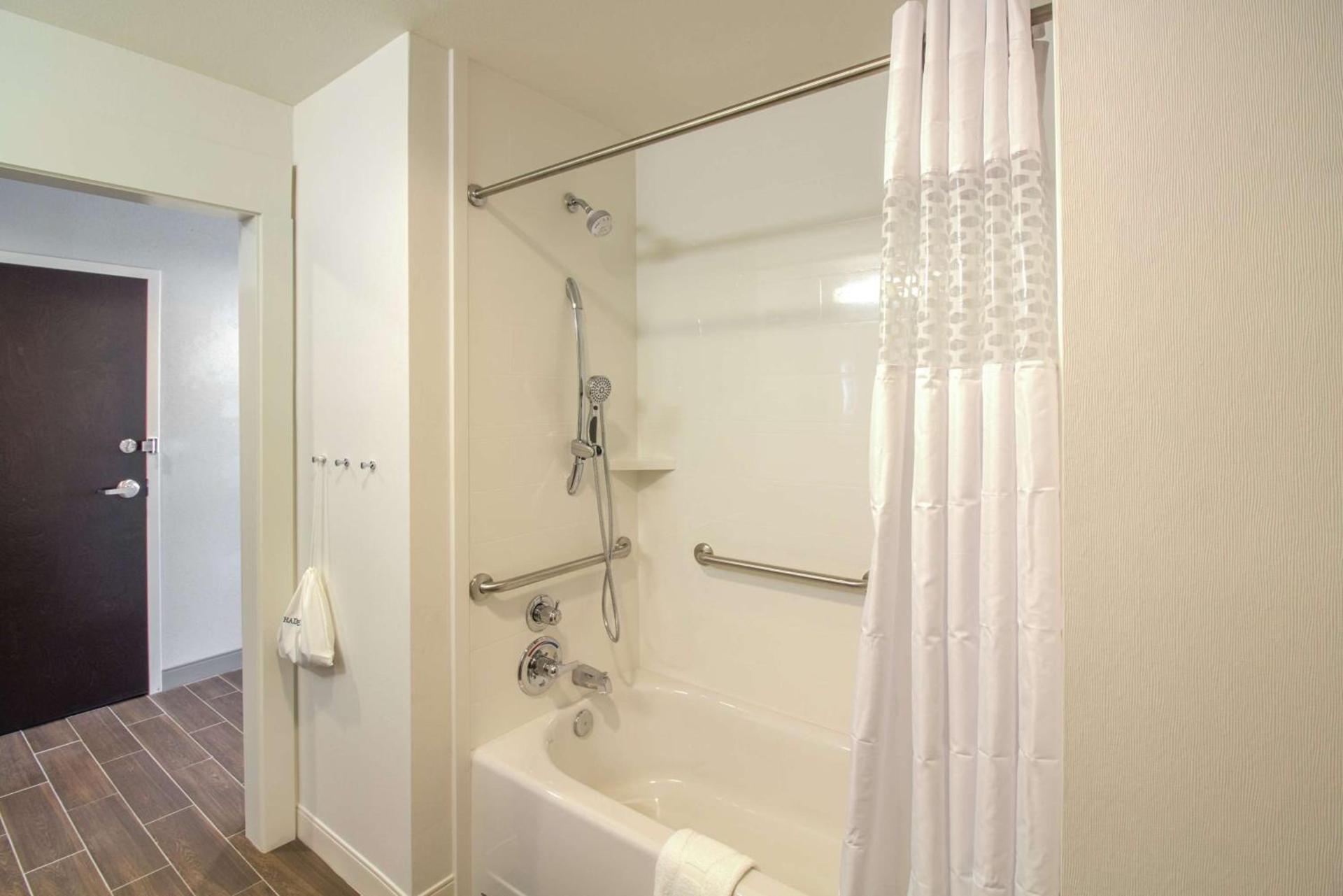Hampton Inn Crestview South I-10, Fl photo 21