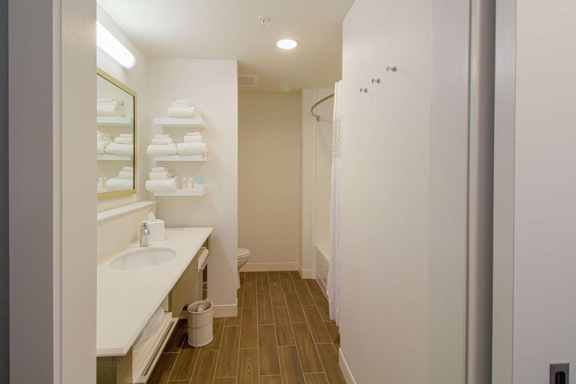 Hampton Inn Crestview South I-10, Fl photo 22