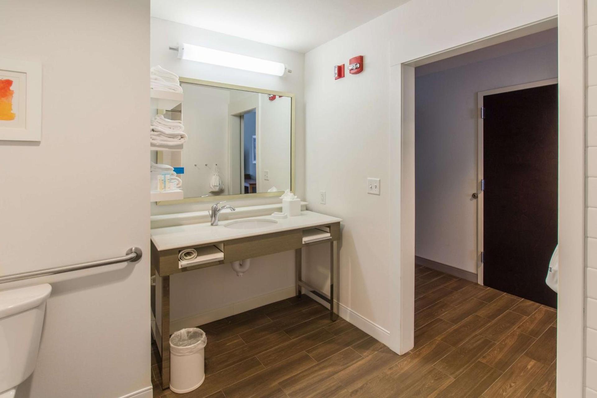 Hampton Inn Crestview South I-10, Fl photo 28