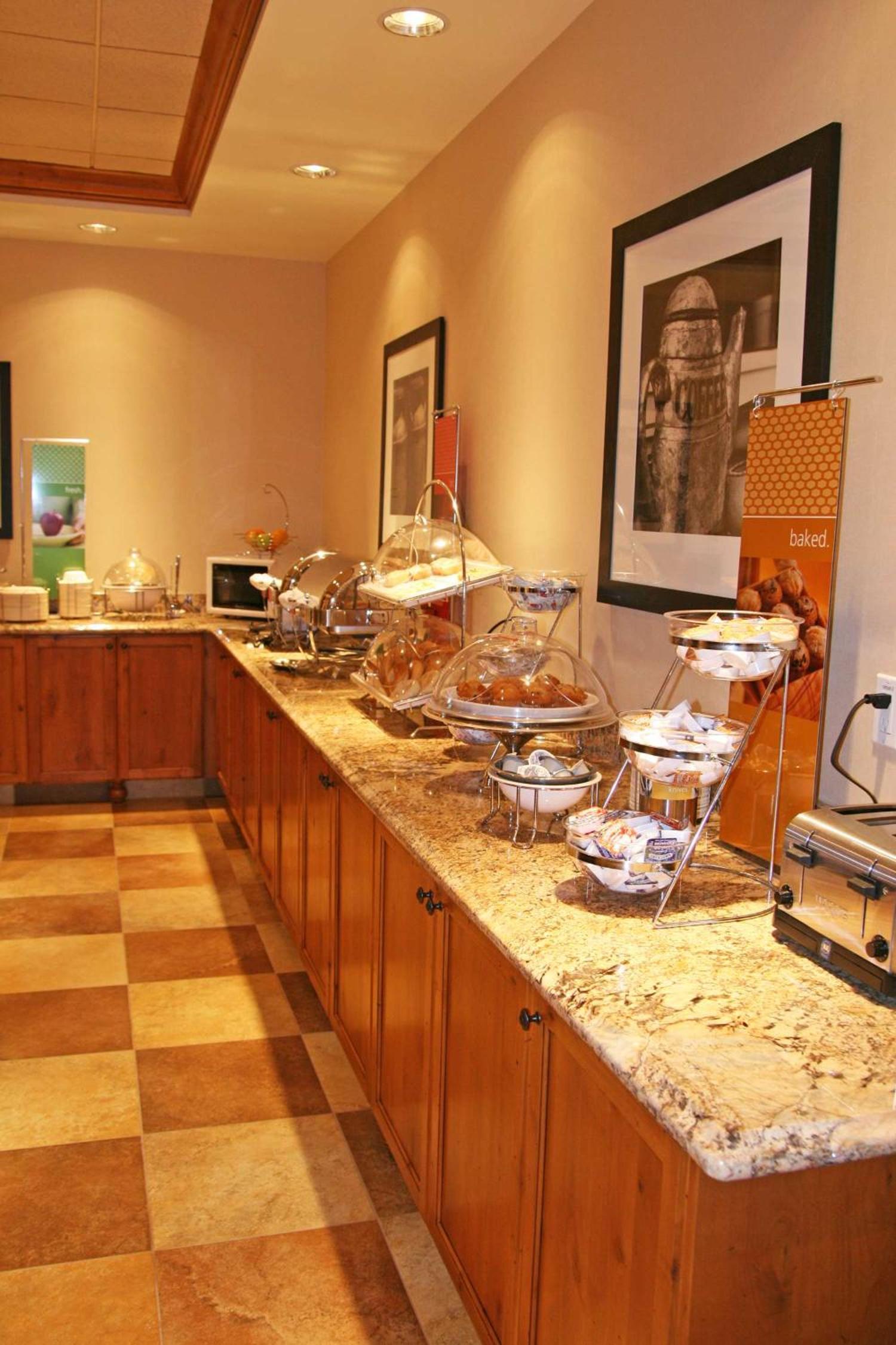 Hampton Inn & Suites Buffalo photo 9