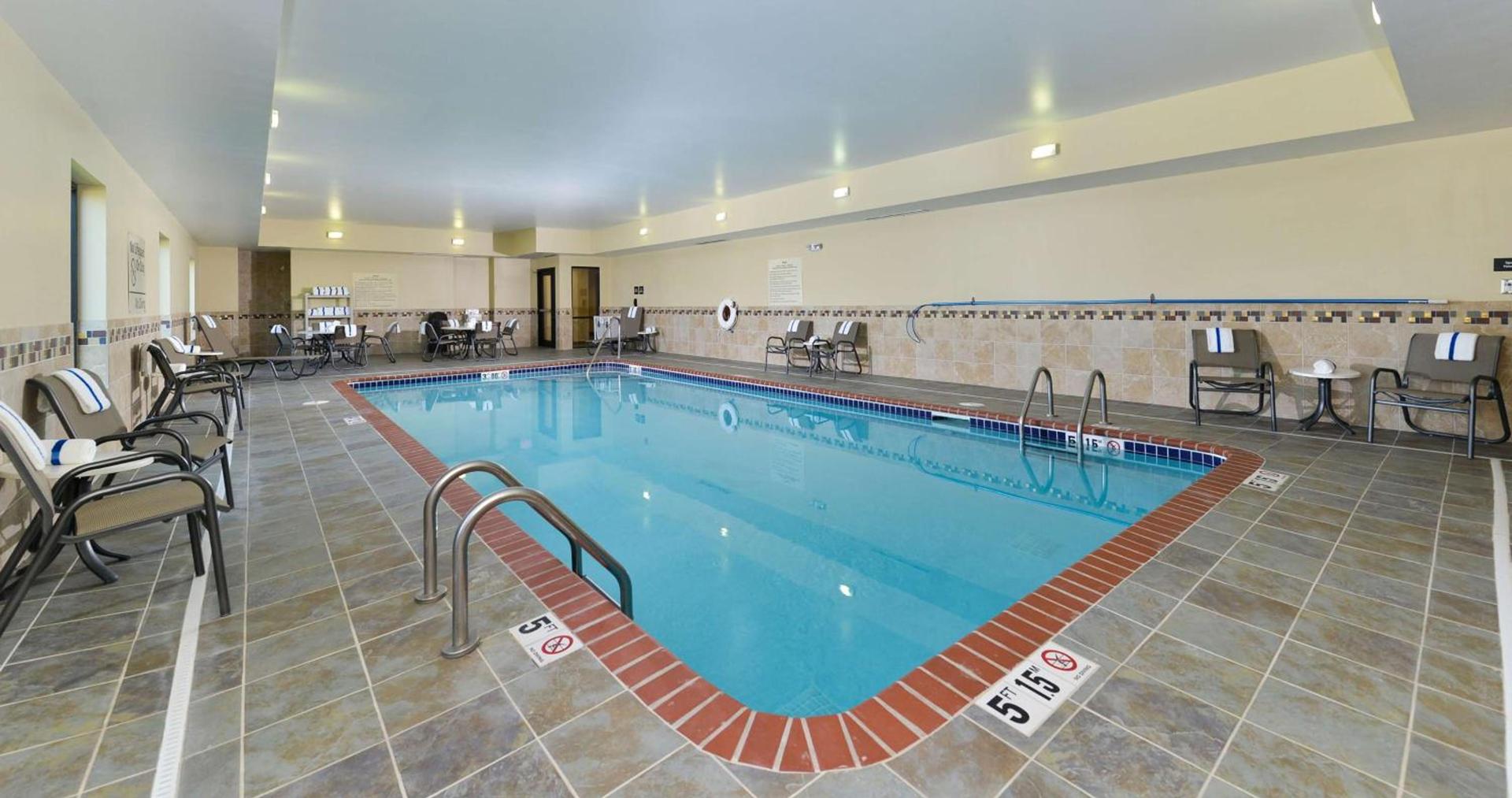 Hampton Inn Clinton photo 10