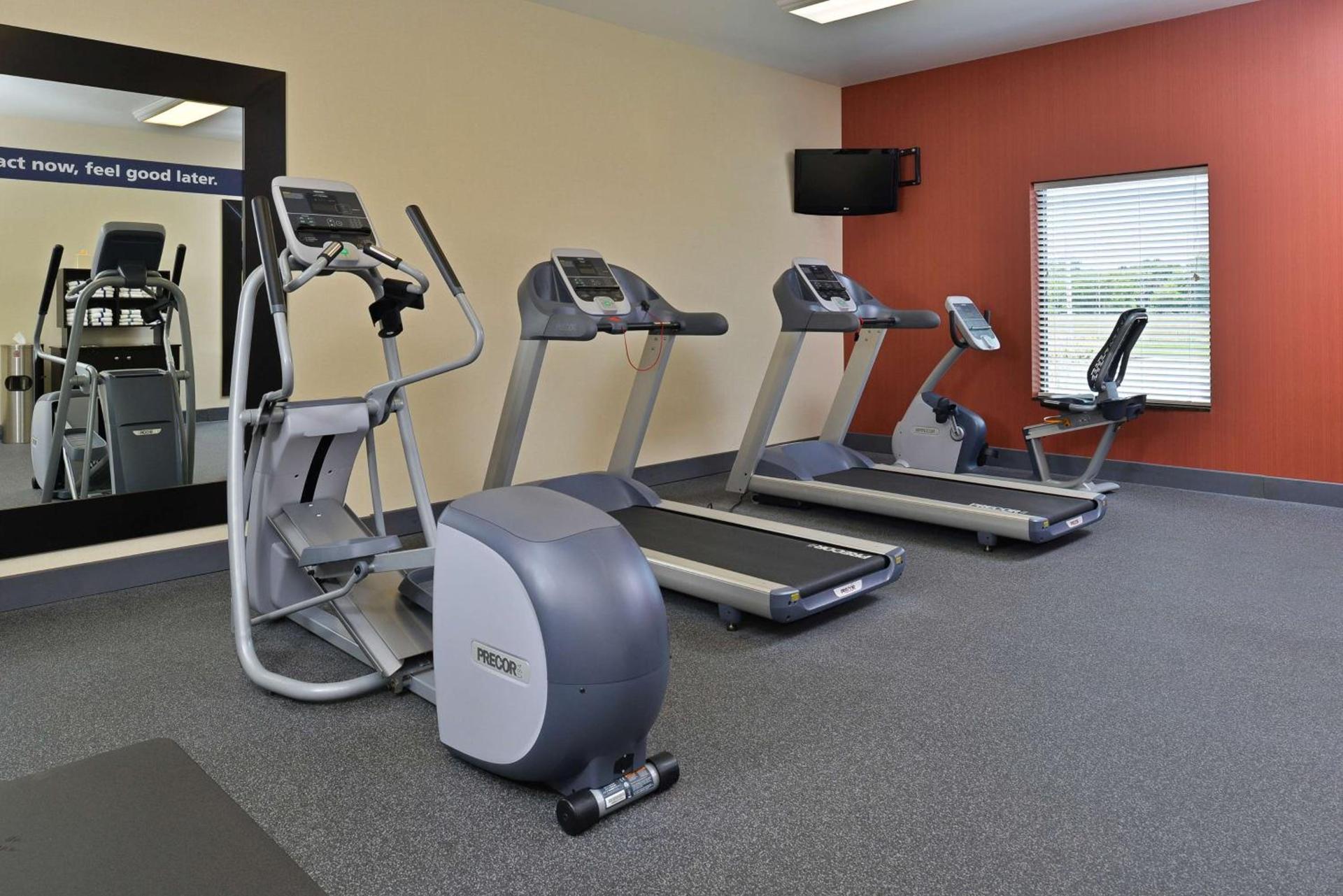Hampton Inn Clinton photo 18