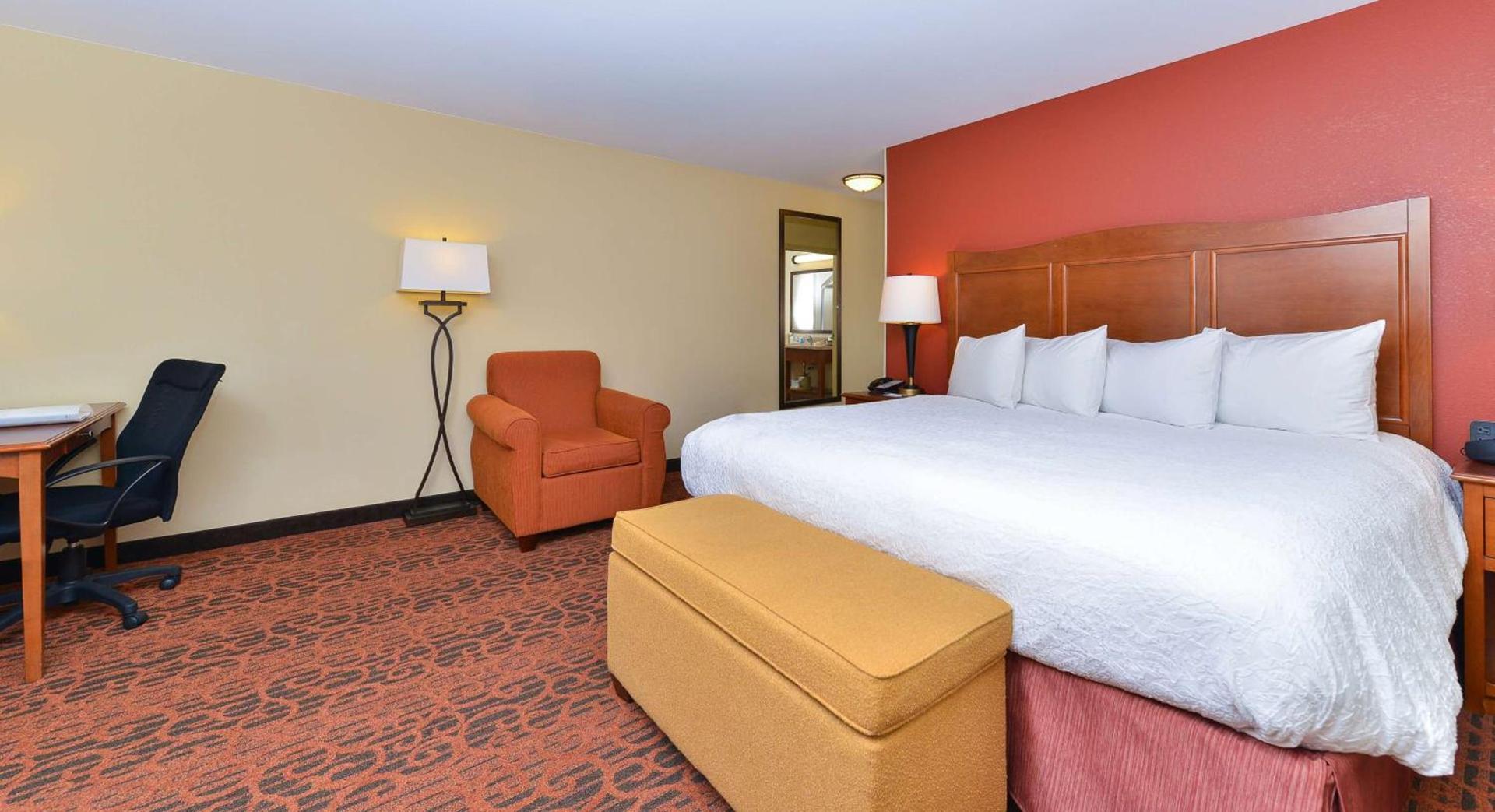 Hampton Inn Clinton photo 20