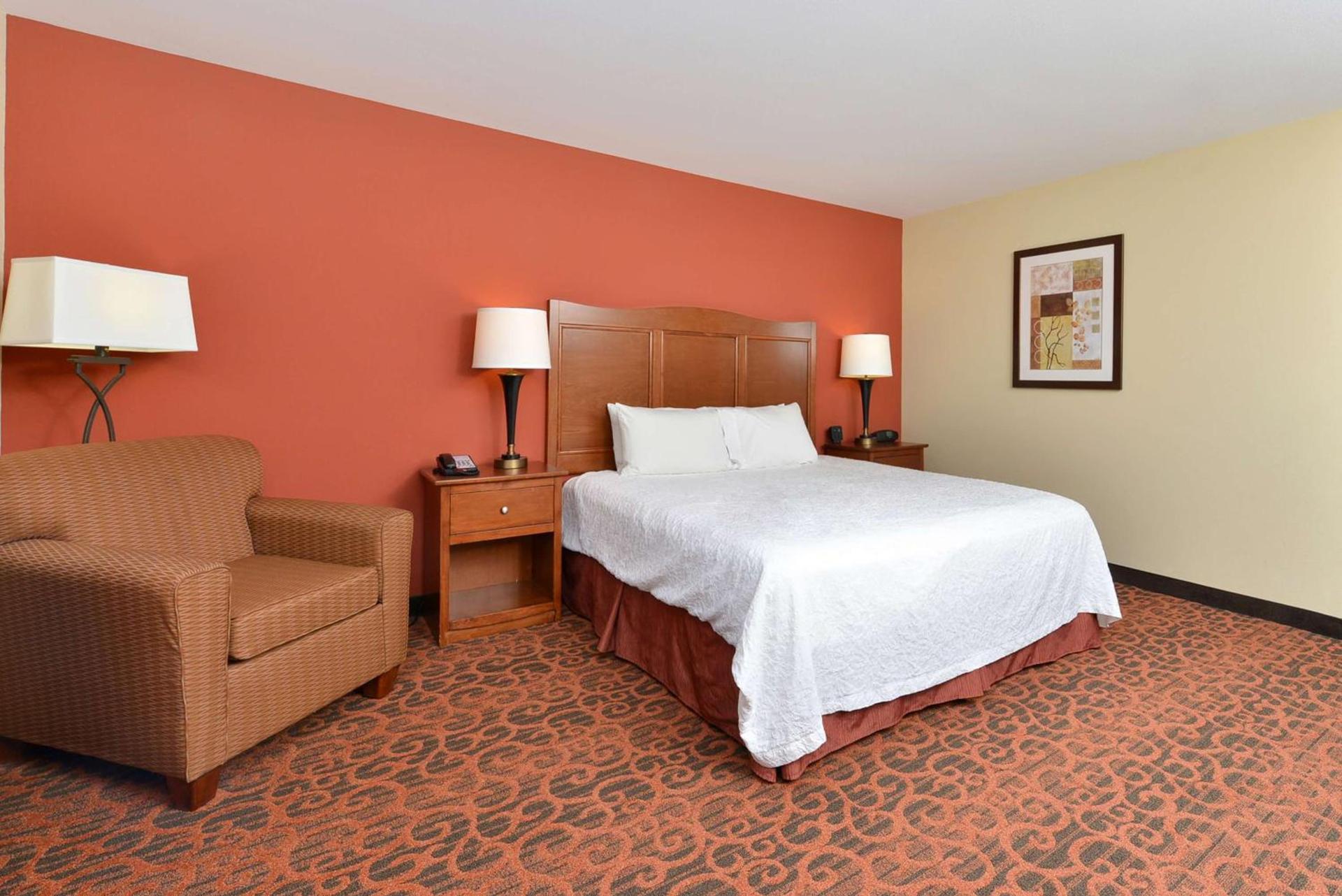 Hampton Inn Clinton photo 25
