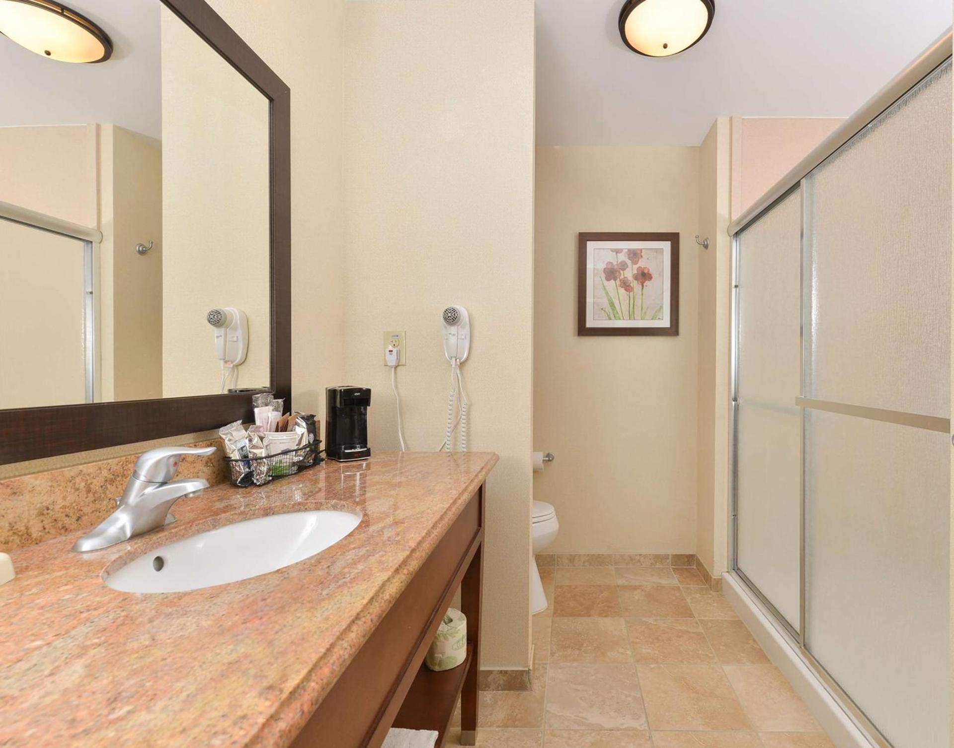 Hampton Inn Clinton photo 32