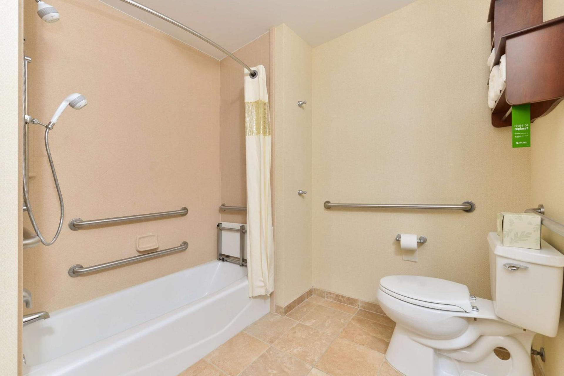 Hampton Inn Clinton photo 33