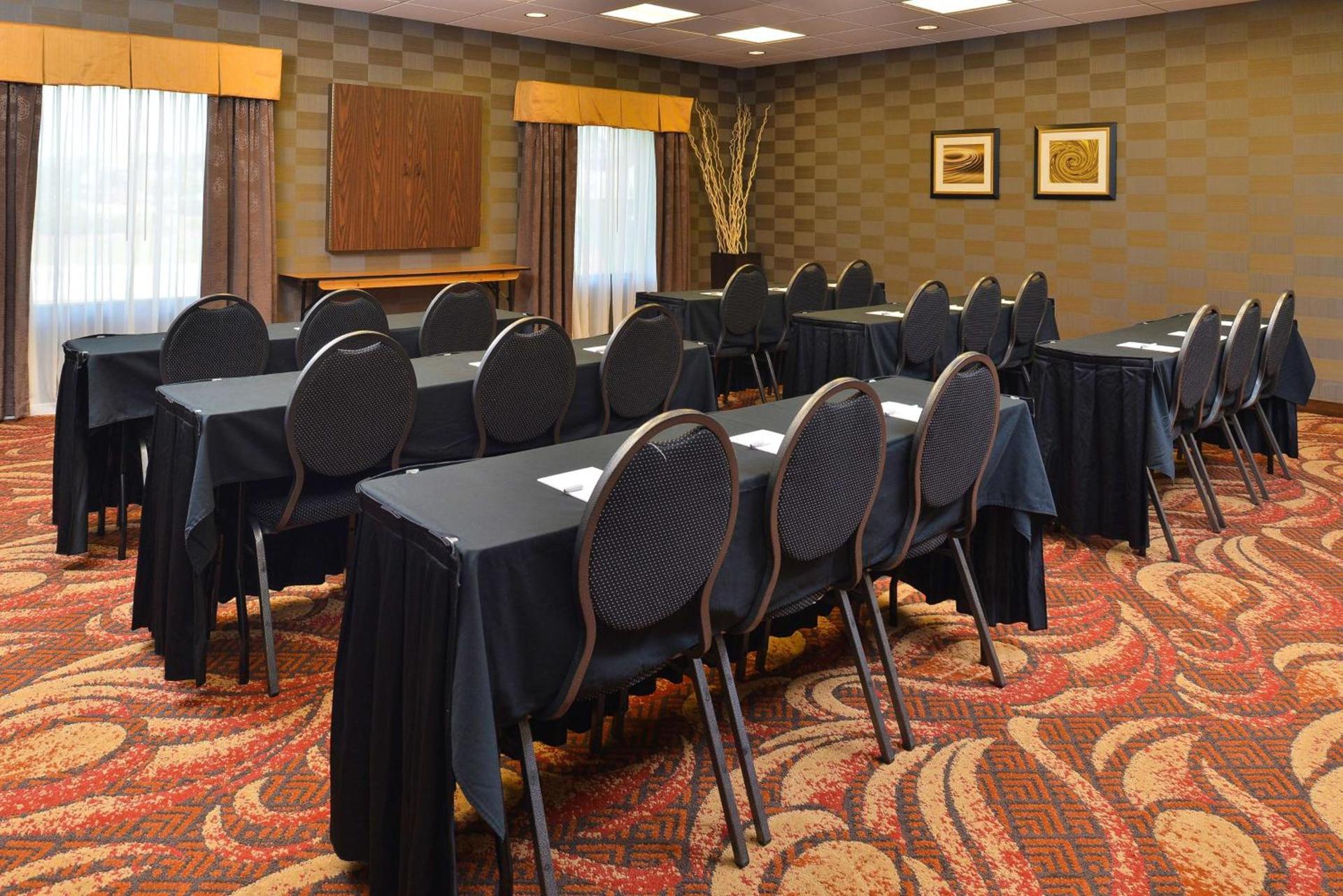 Hampton Inn Clinton photo 48