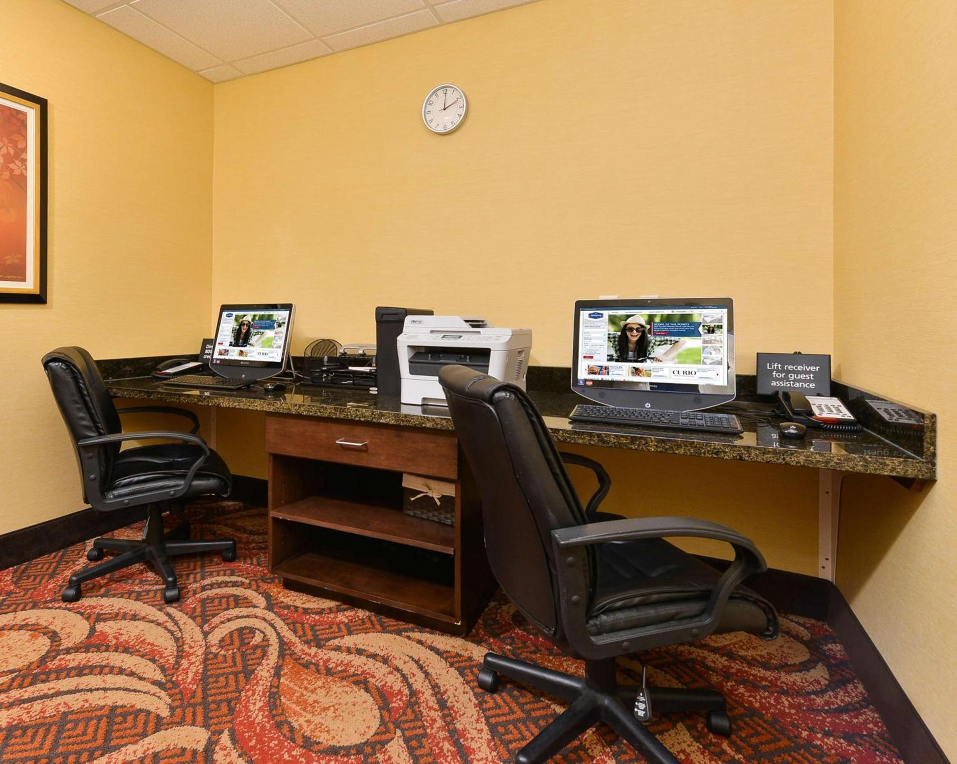Hampton Inn Clinton photo 52