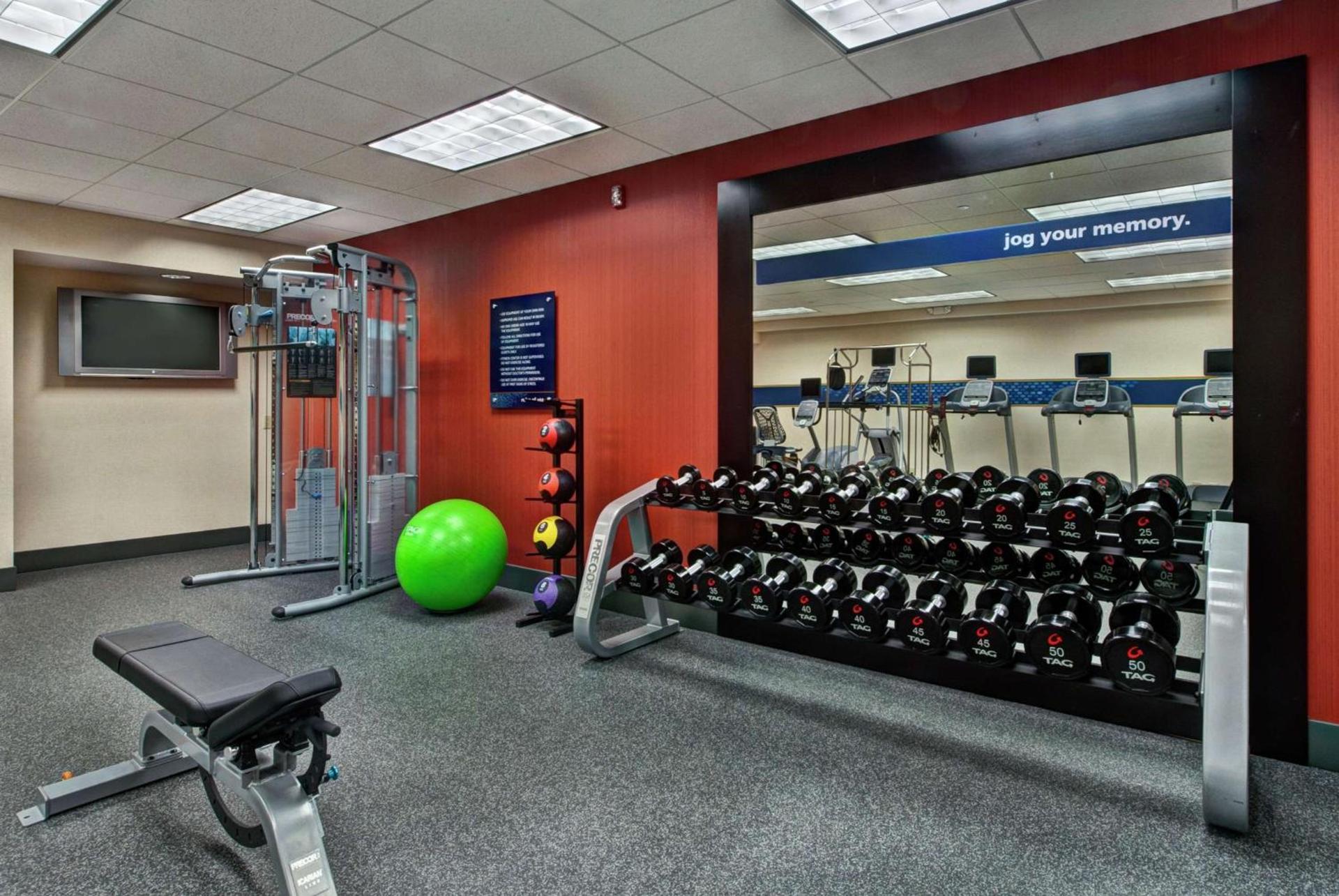 Hampton Inn West Des Moines Lake Drive photo 15
