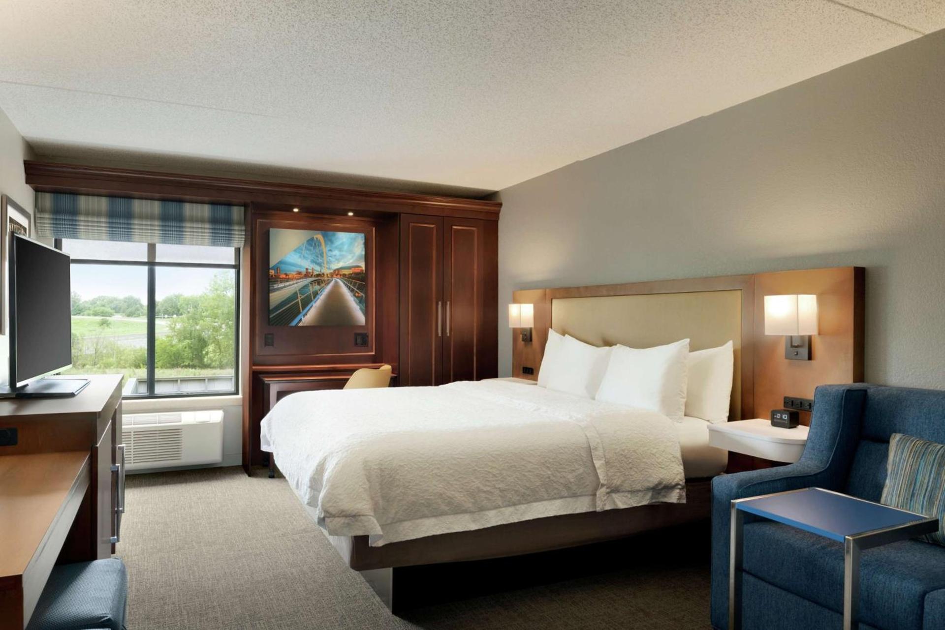 Hampton Inn West Des Moines Lake Drive photo 24