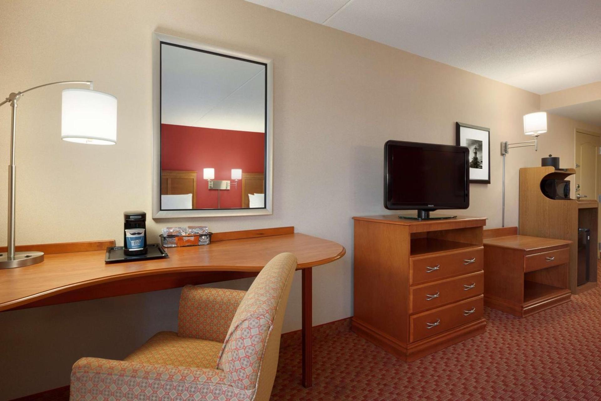 Hampton Inn & Suites East Hartford photo 23