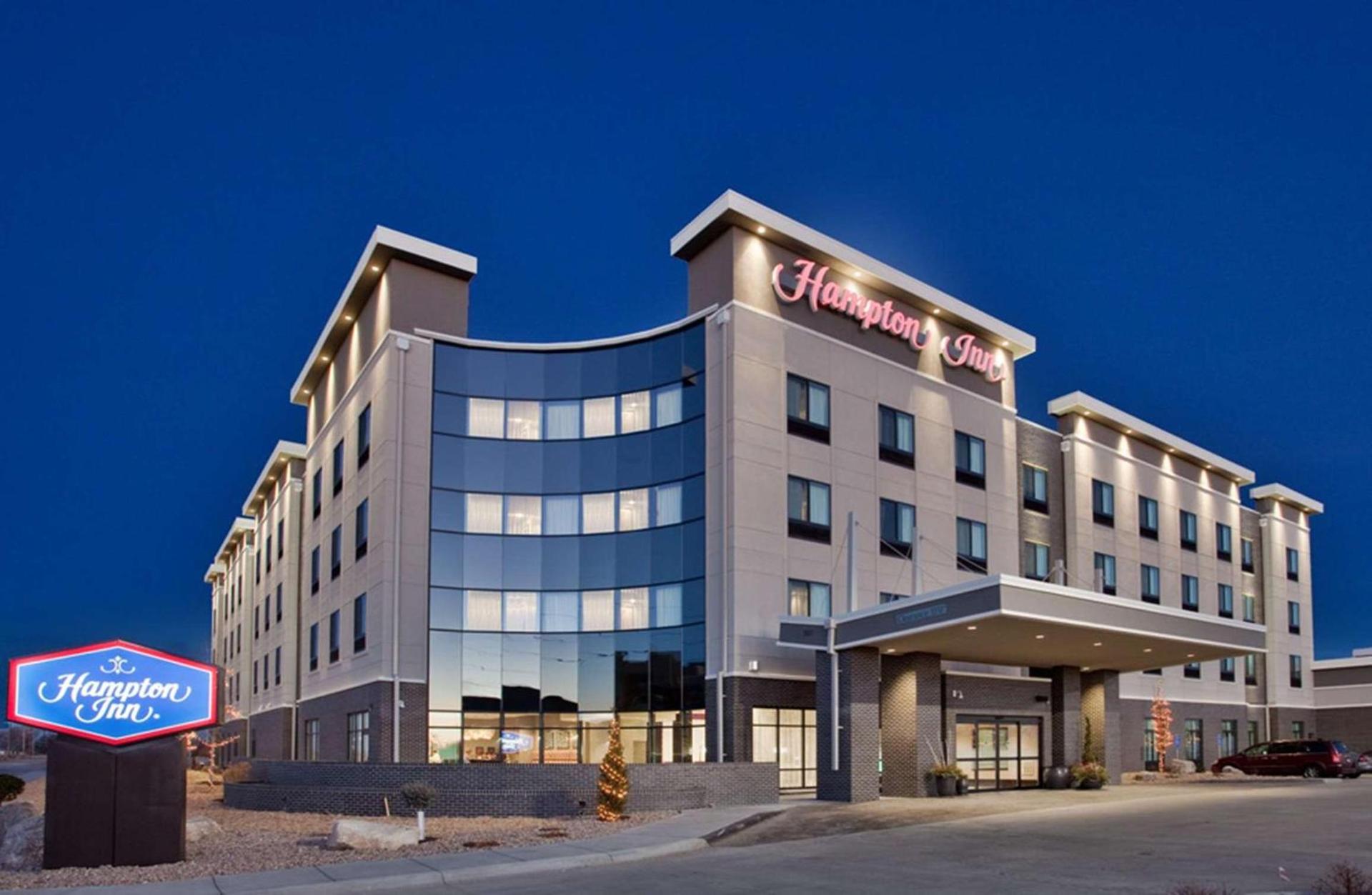 Hampton Inn Kearney photo 2