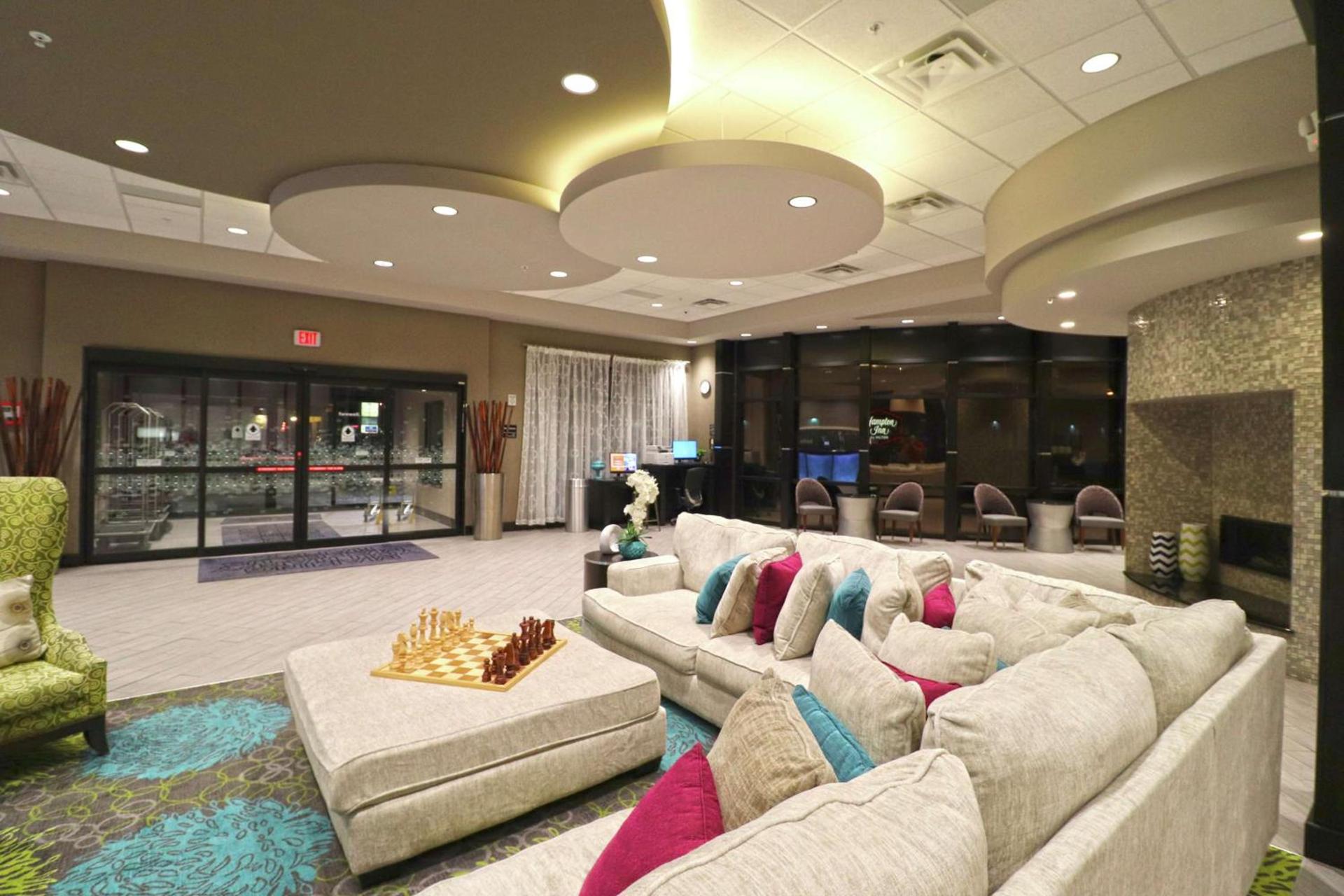 Hampton Inn Kearney photo 20