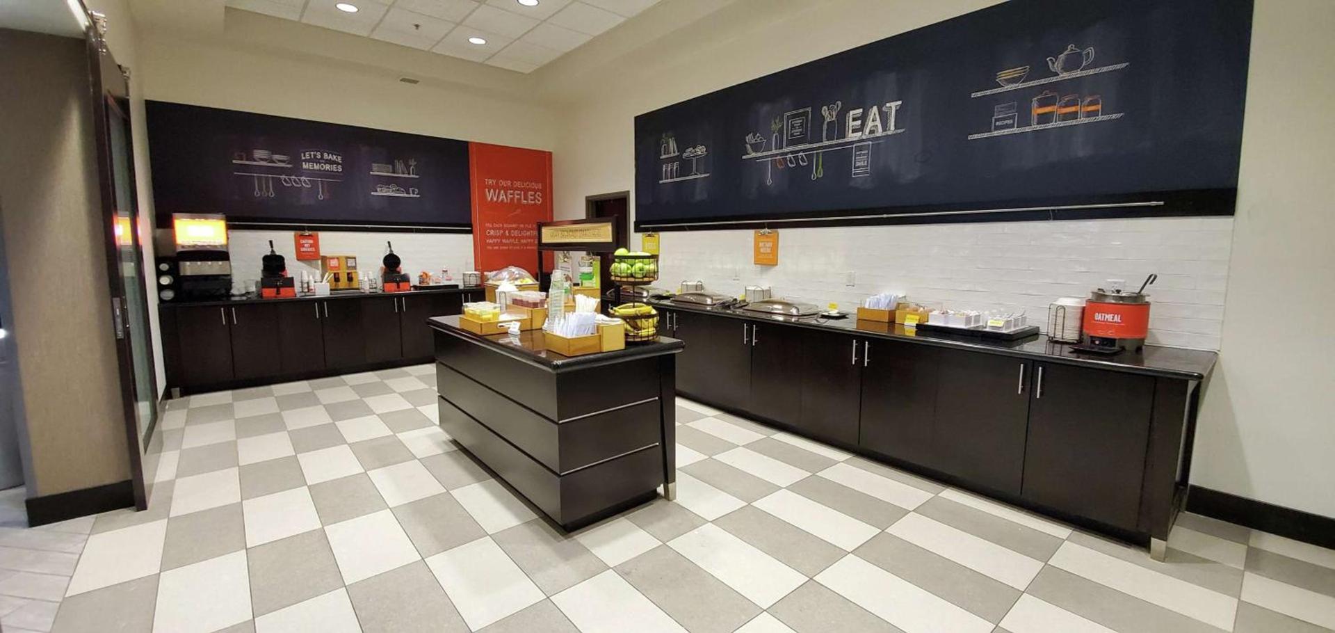Hampton Inn Kearney photo 21