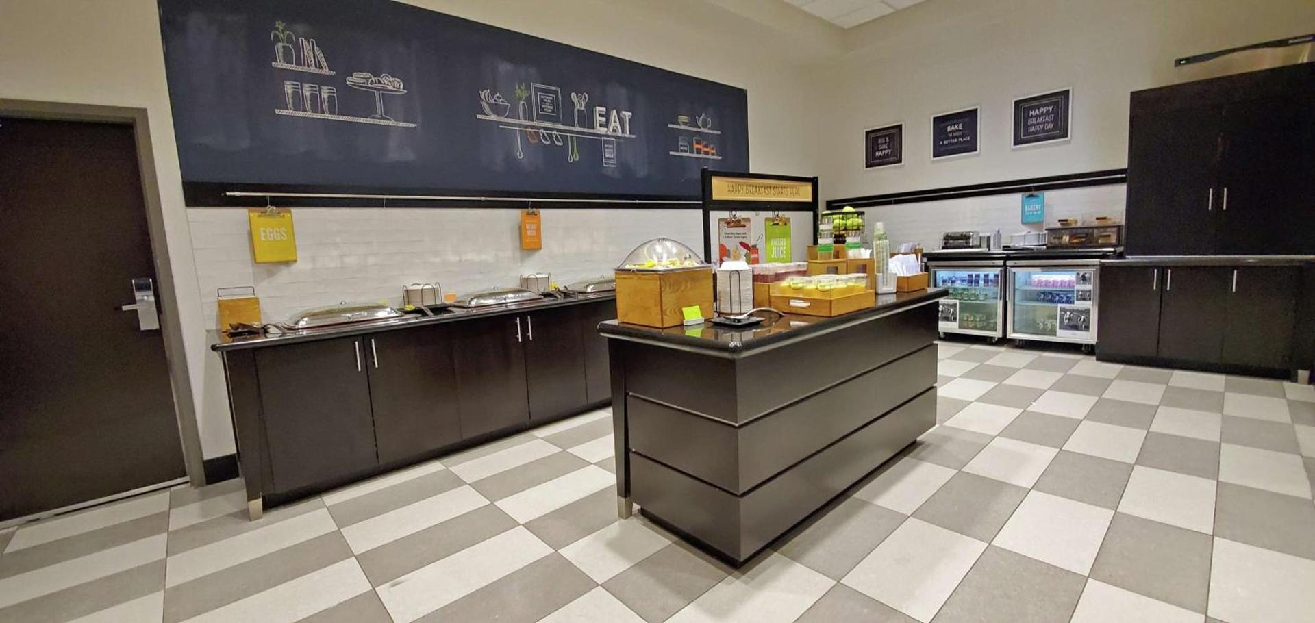 Hampton Inn Kearney photo 22