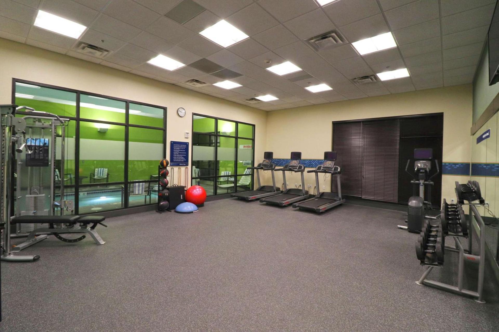 Hampton Inn Kearney photo 26