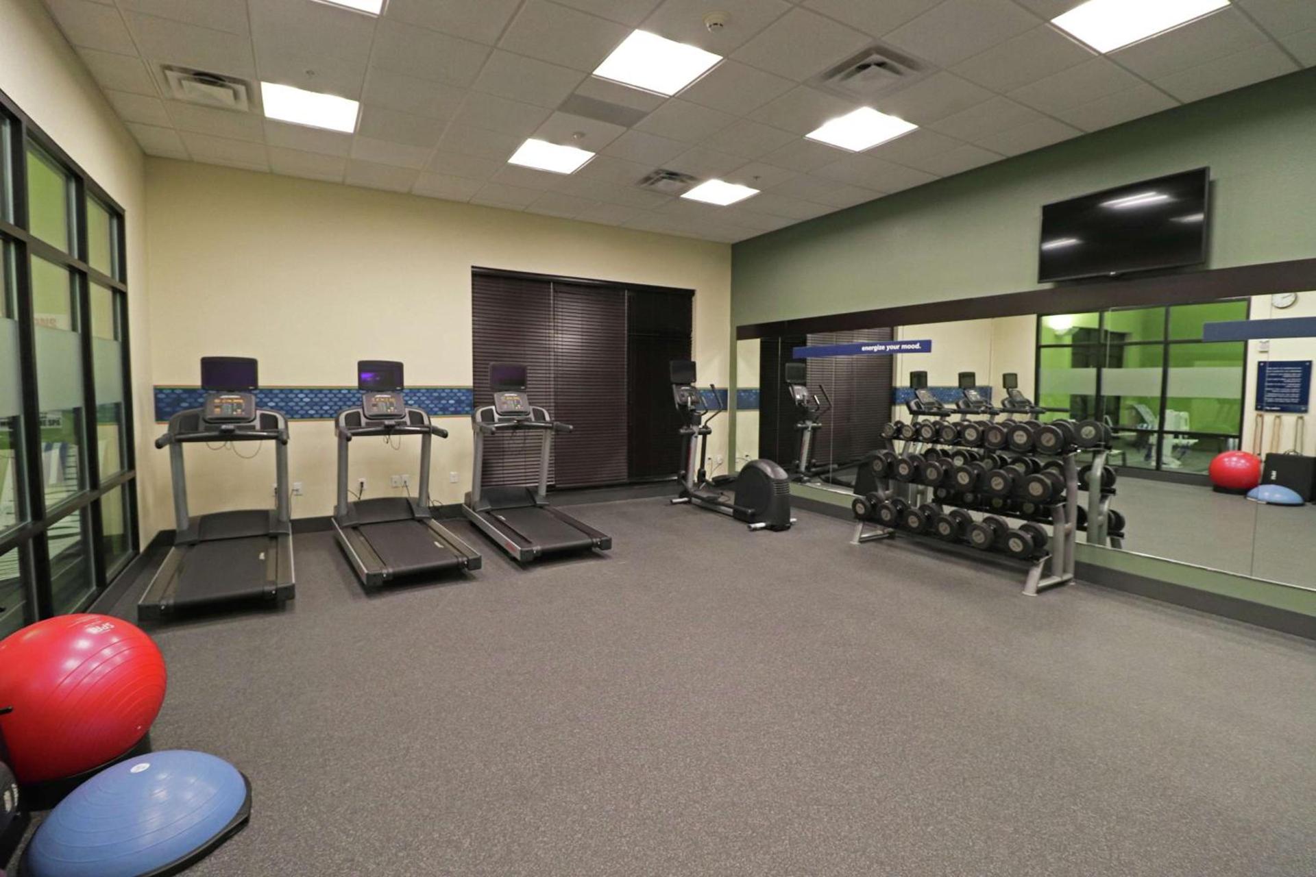 Hampton Inn Kearney photo 27