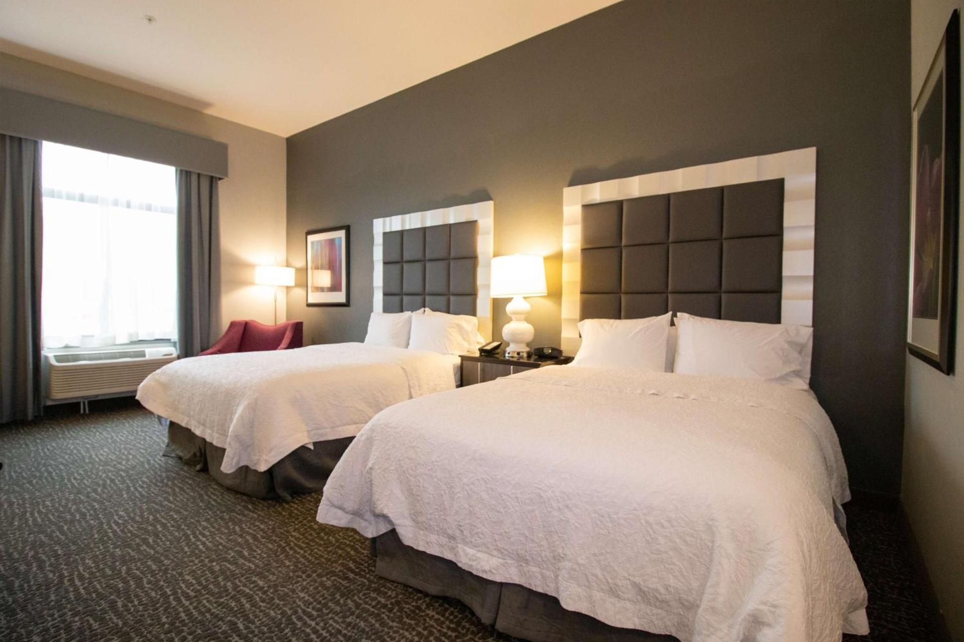 Hampton Inn Kearney photo 32