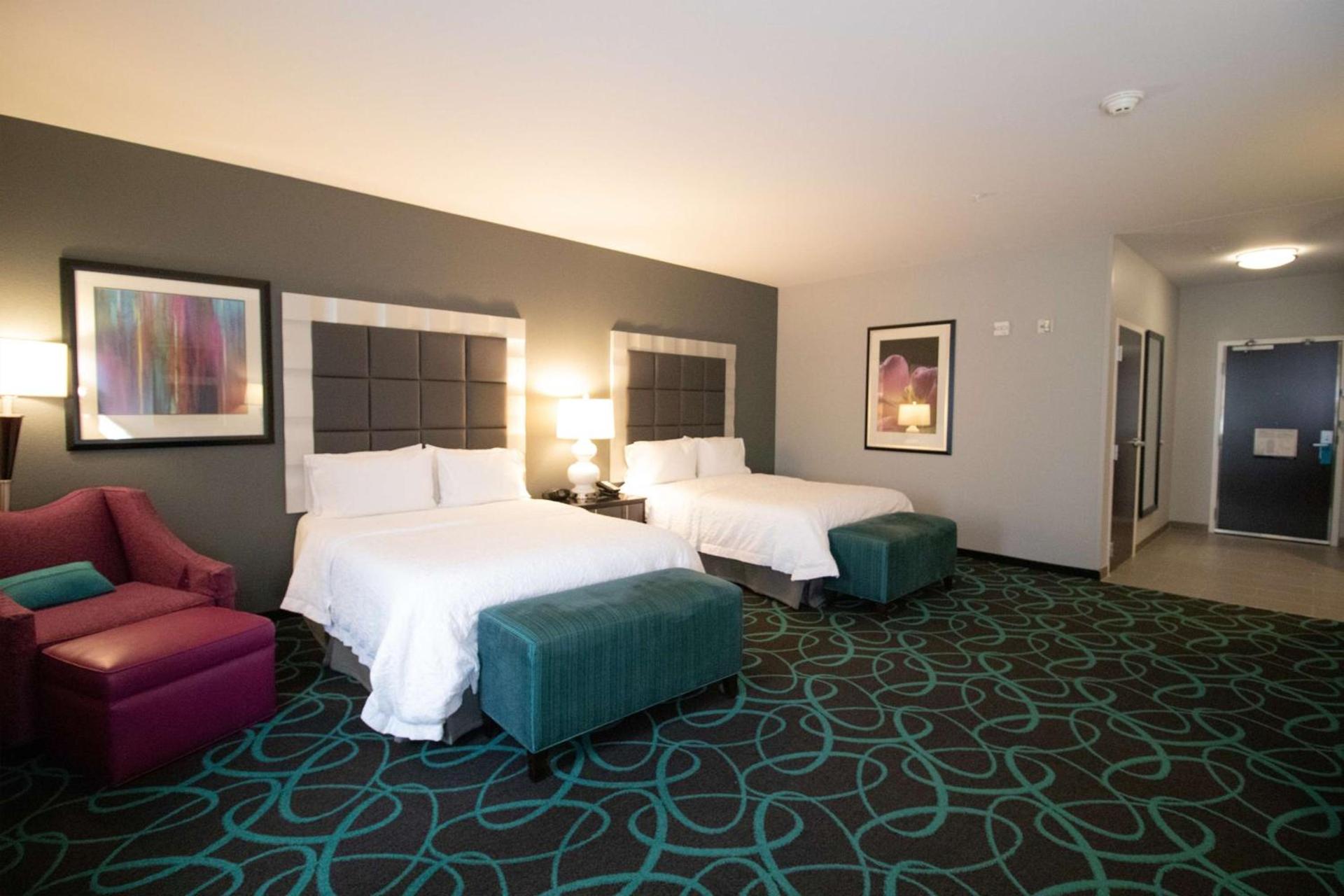 Hampton Inn Kearney photo 33