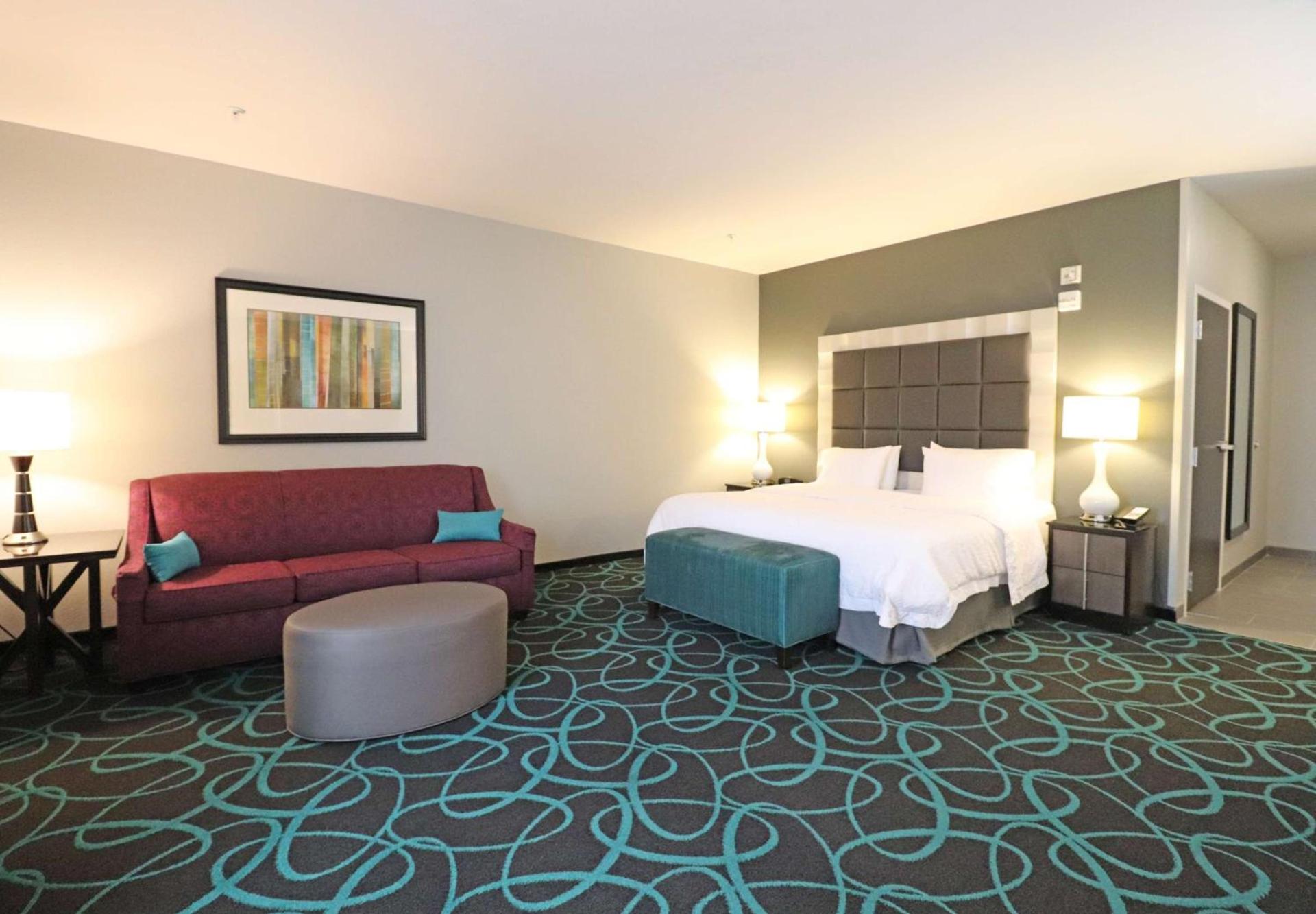 Hampton Inn Kearney photo 34
