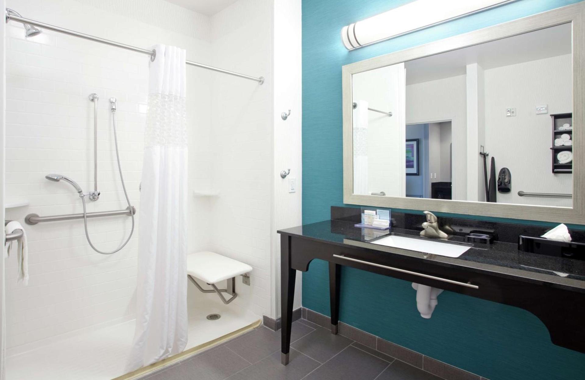 Hampton Inn Kearney photo 45