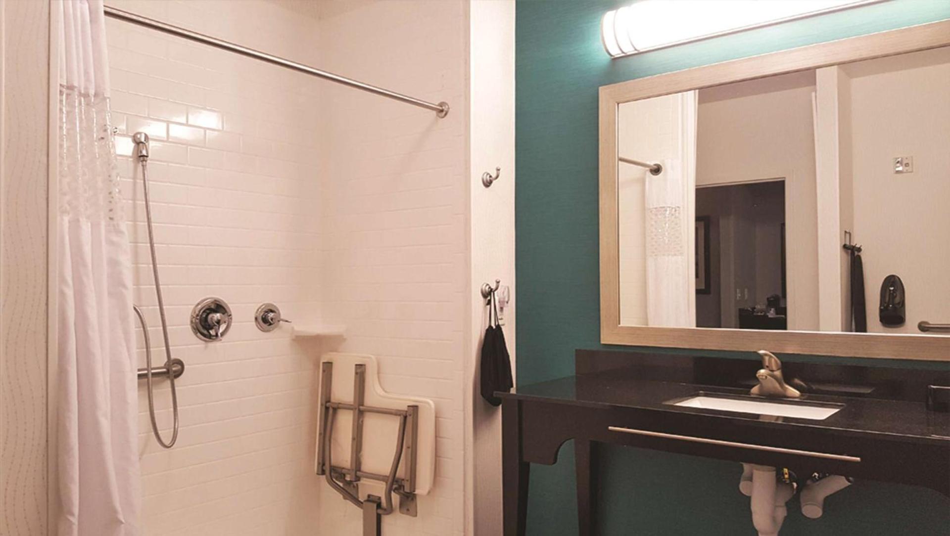 Hampton Inn Kearney photo 52