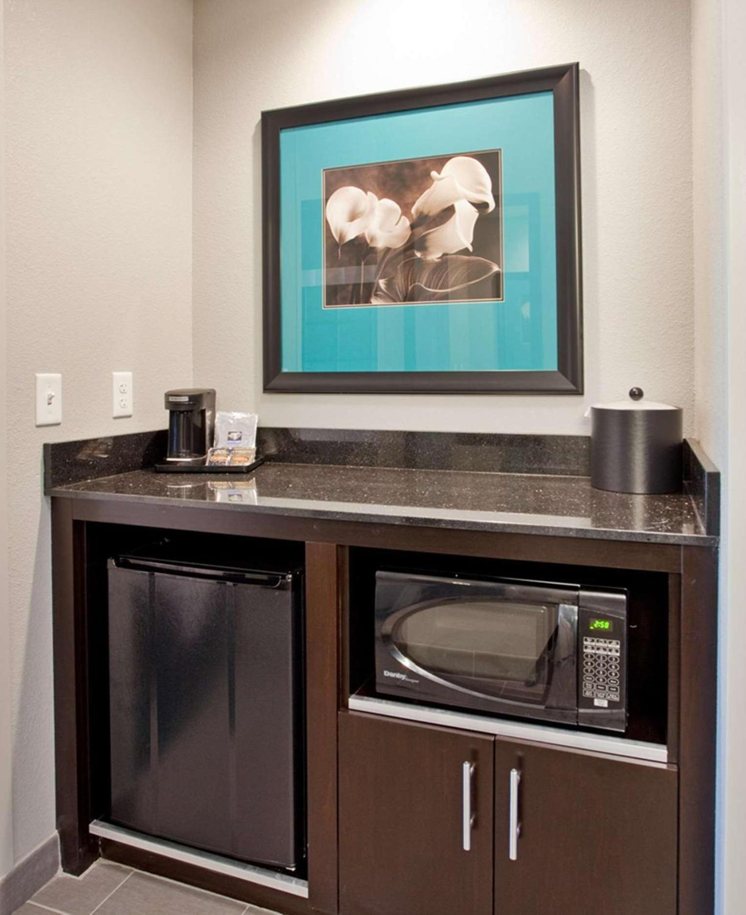 Hampton Inn Kearney photo 56