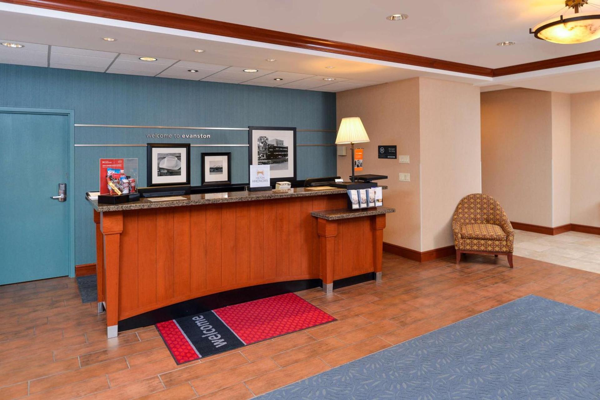 Hampton Inn Evanston photo 3