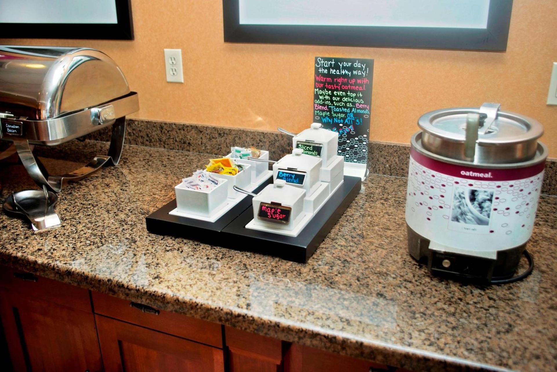 Hampton Inn Evanston photo 10