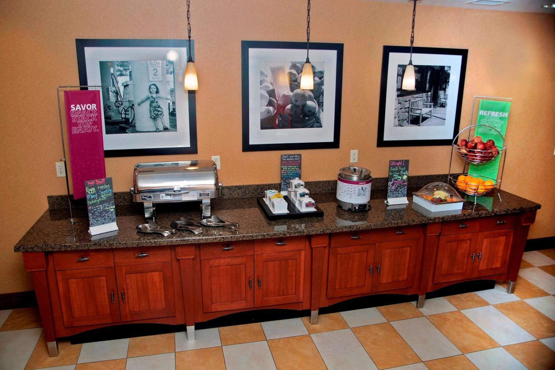 Hampton Inn Evanston photo 19