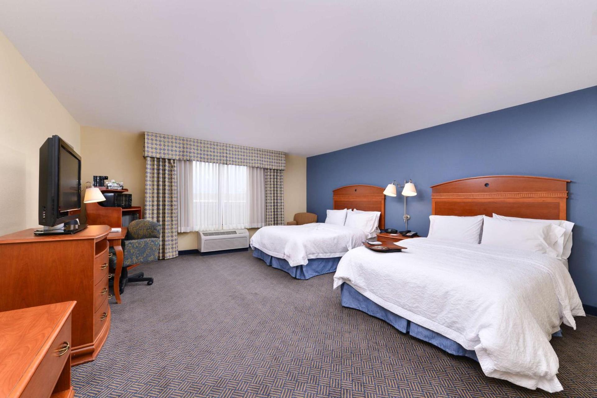 Hampton Inn Evanston photo 35