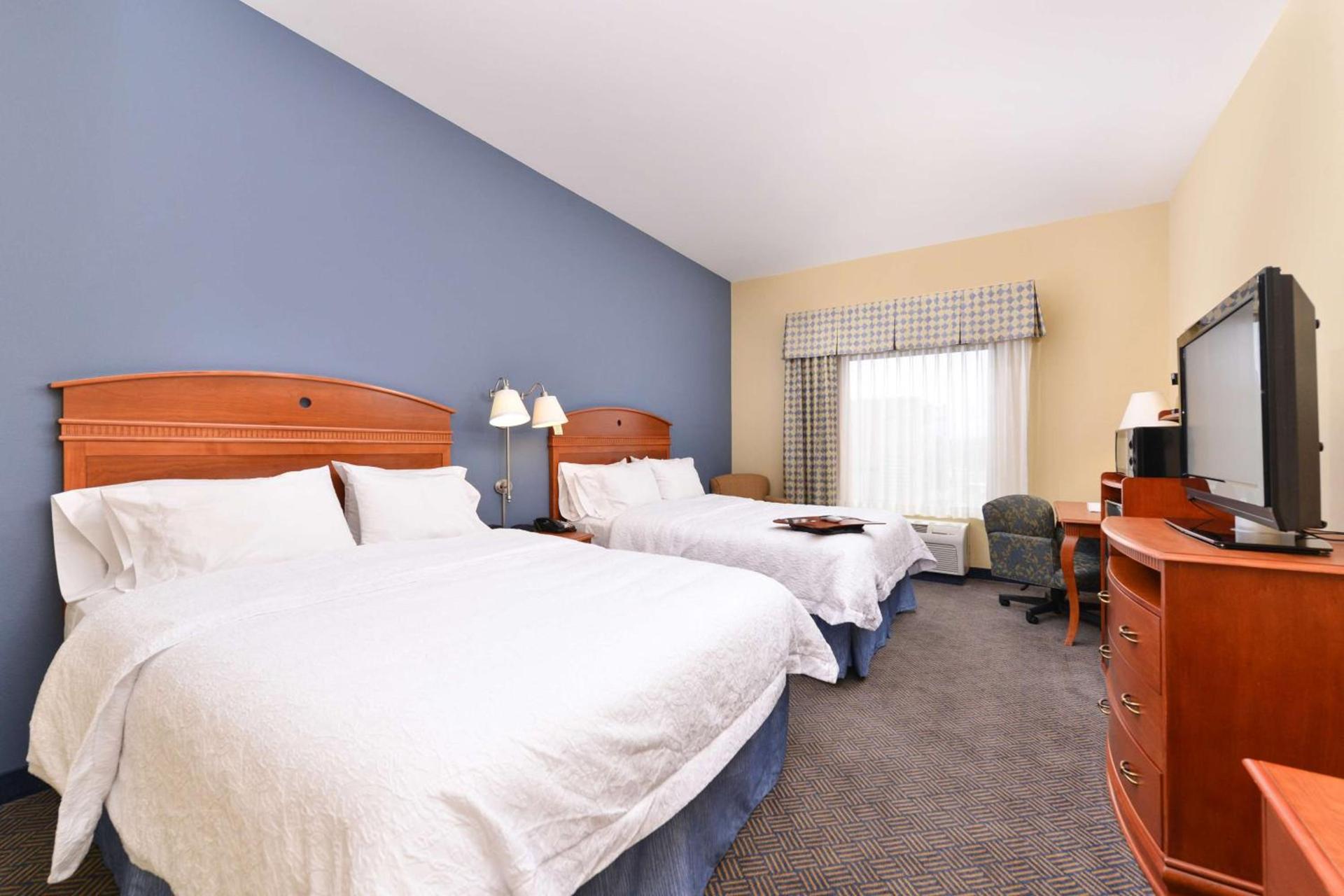 Hampton Inn Evanston photo 38