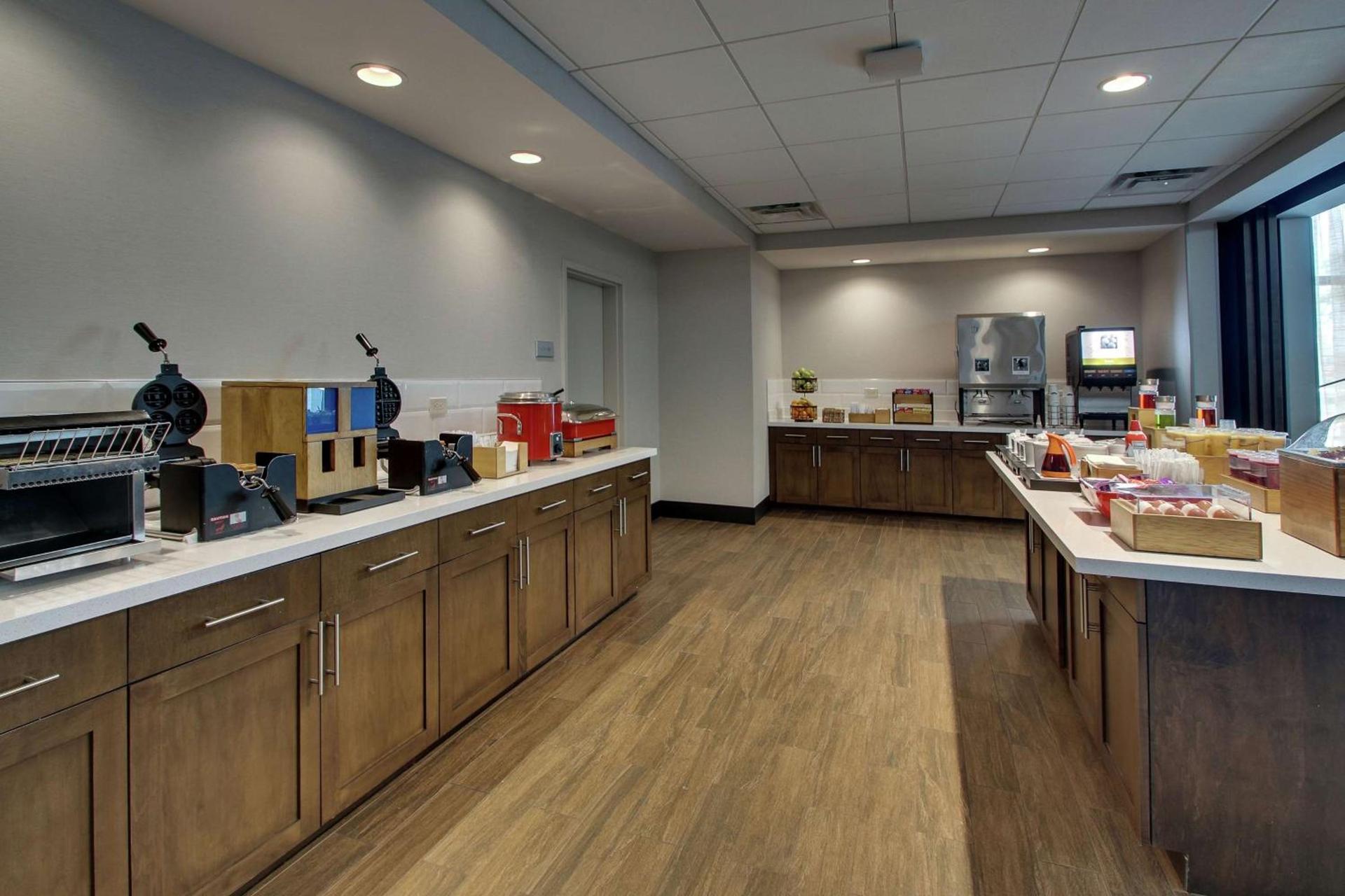 Hampton Inn & Suites By Hilton Southport photo 25