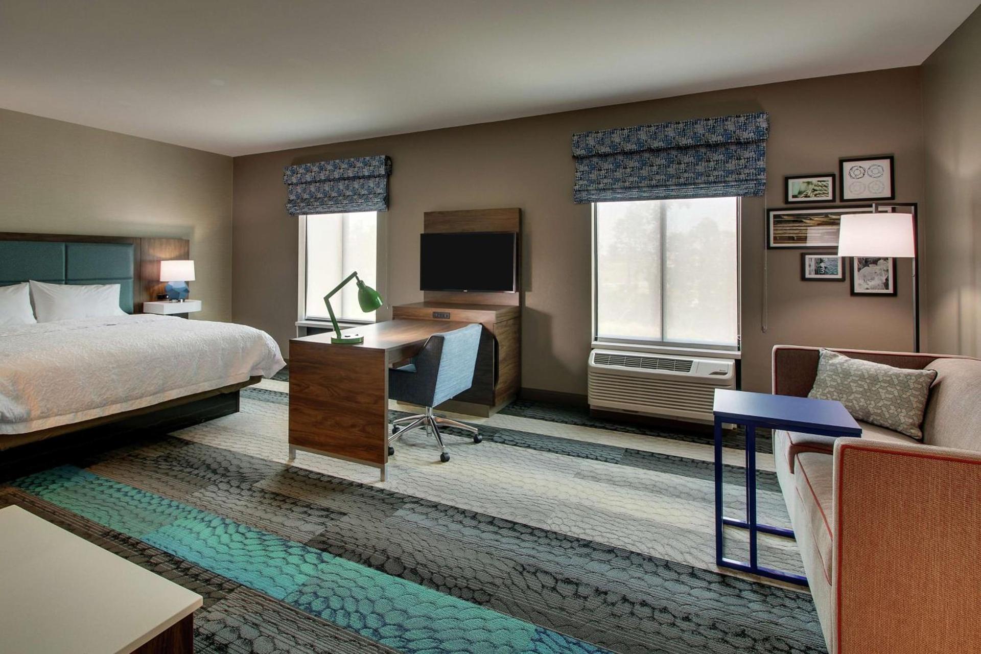 Hampton Inn & Suites By Hilton Southport photo 38
