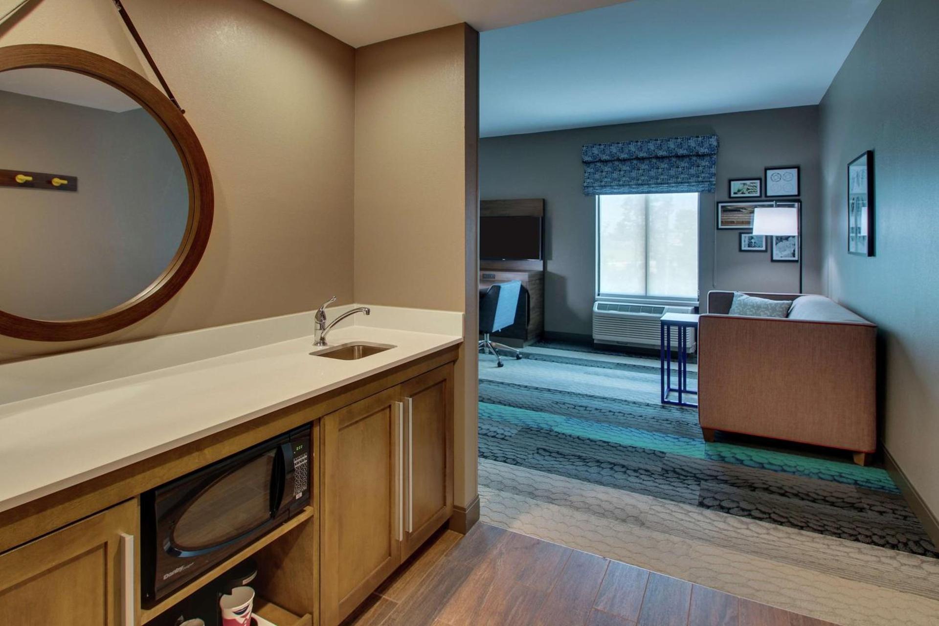 Hampton Inn & Suites By Hilton Southport photo 51