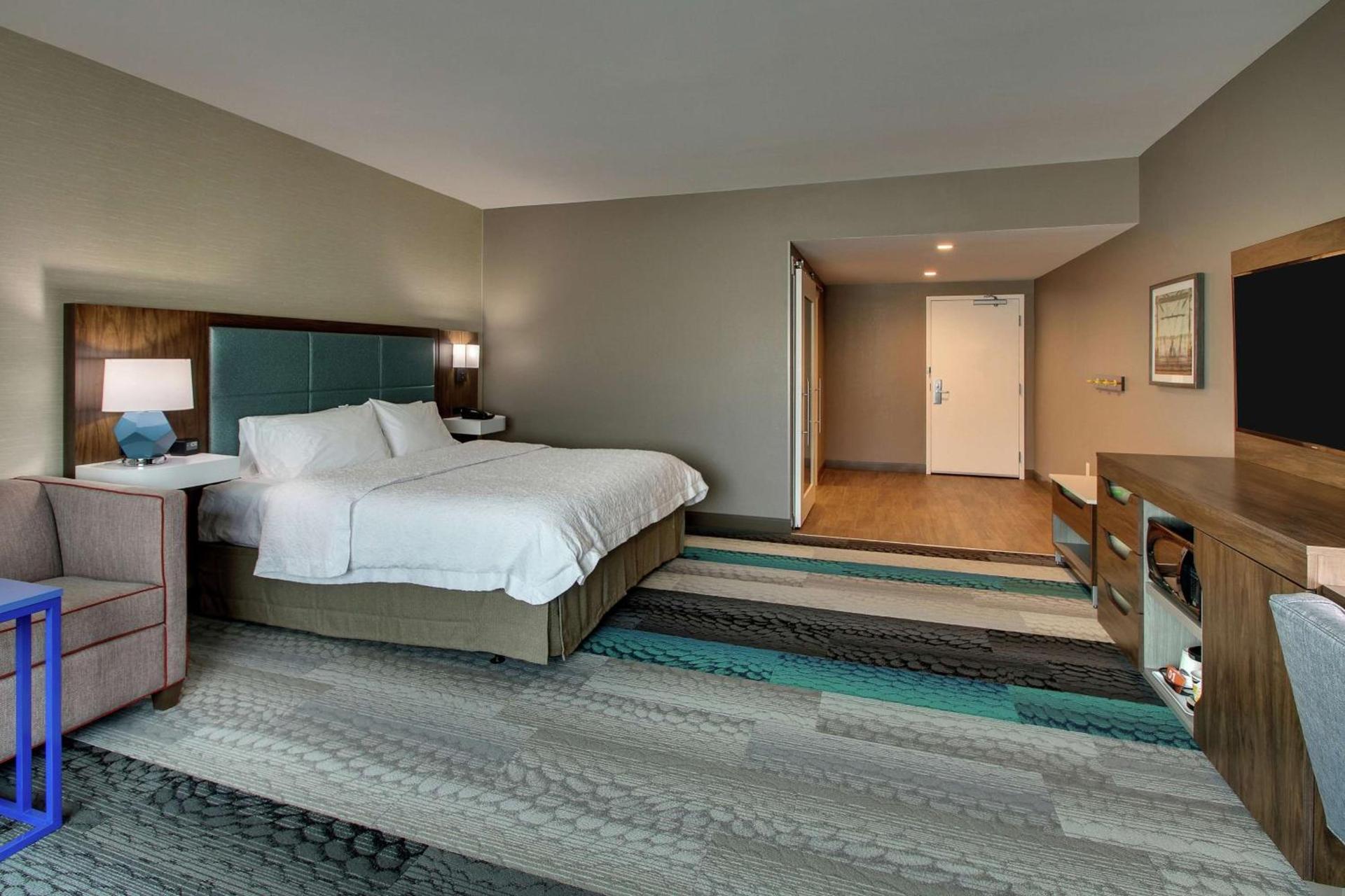 Hampton Inn & Suites By Hilton Southport photo 57