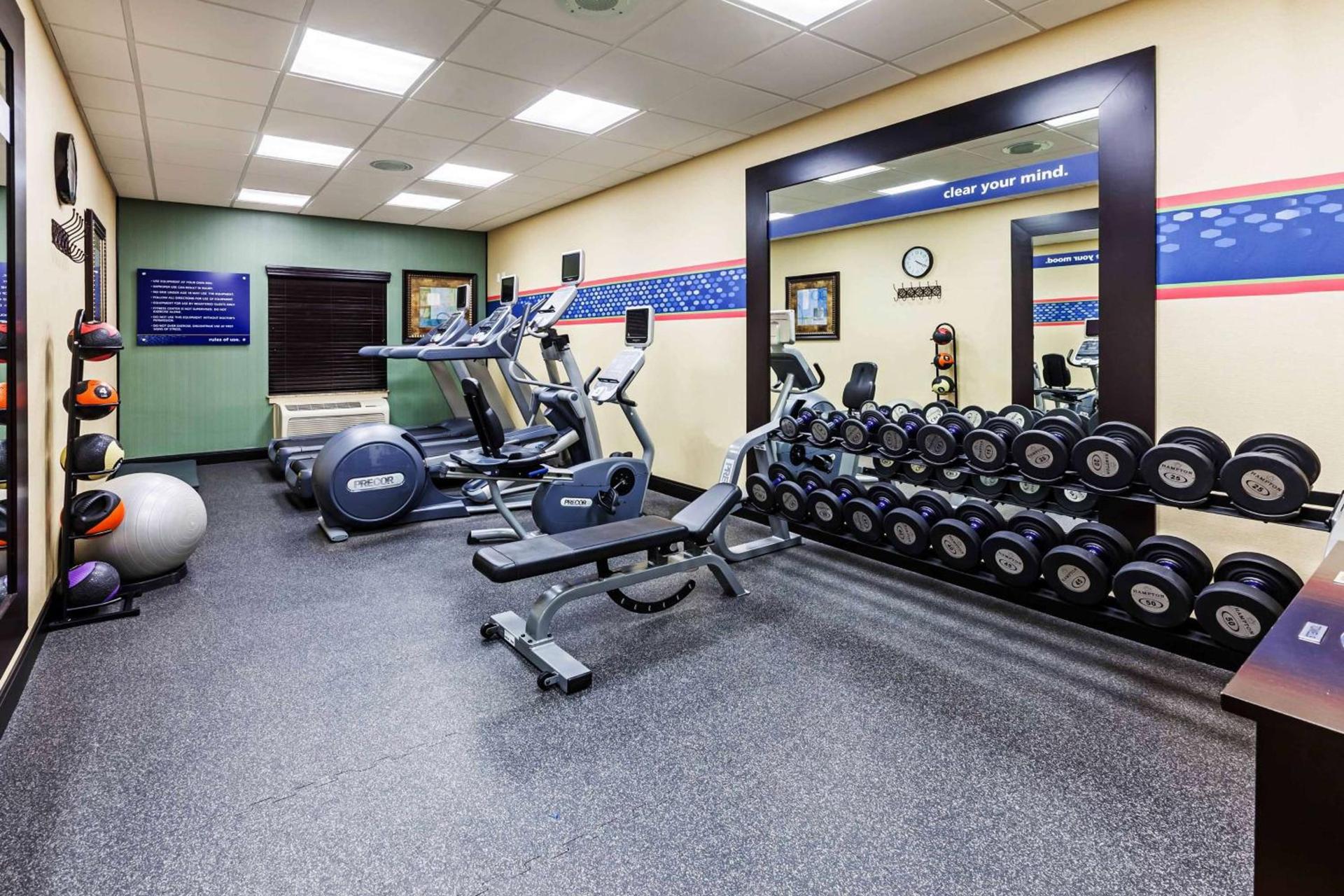 Hampton Inn and Suites Lake Jackson-Clute photo 14