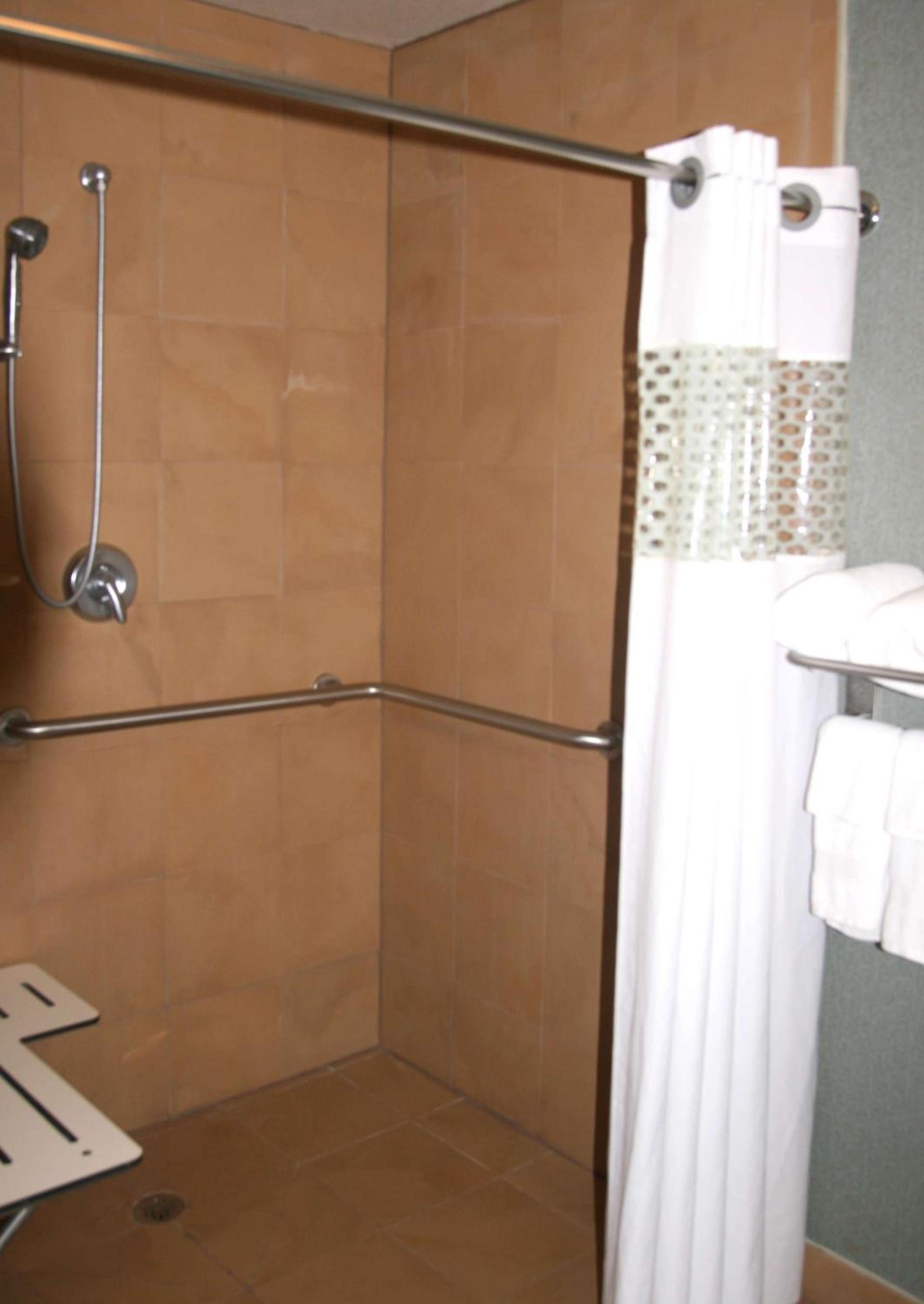 Hampton Inn and Suites Lake Jackson-Clute photo 17