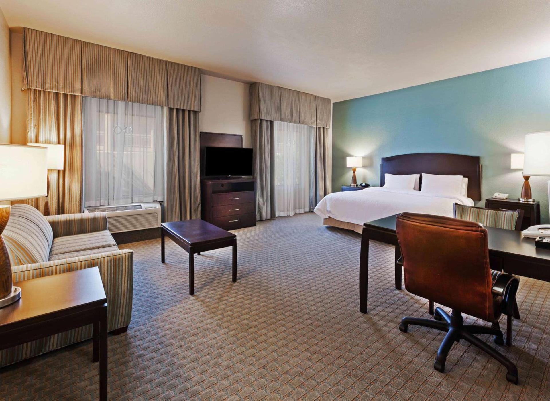 Hampton Inn and Suites Lake Jackson-Clute photo 22