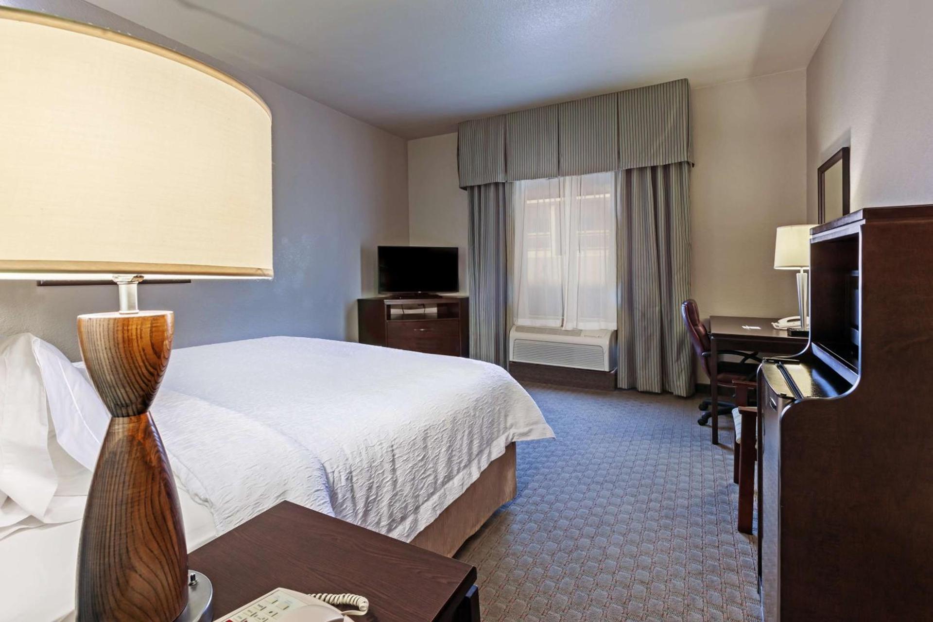 Hampton Inn and Suites Lake Jackson-Clute photo 29