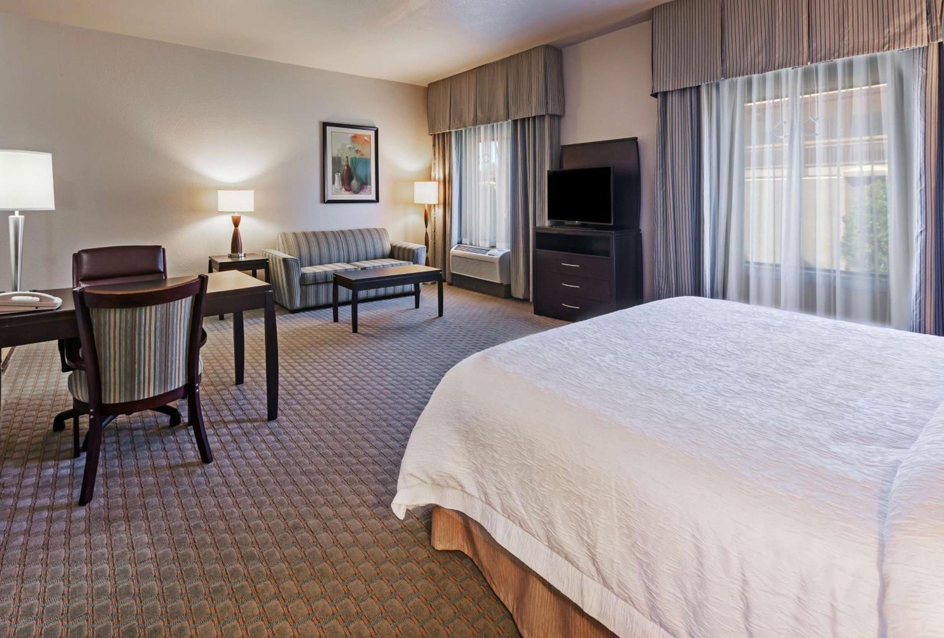 Hampton Inn and Suites Lake Jackson-Clute photo 30