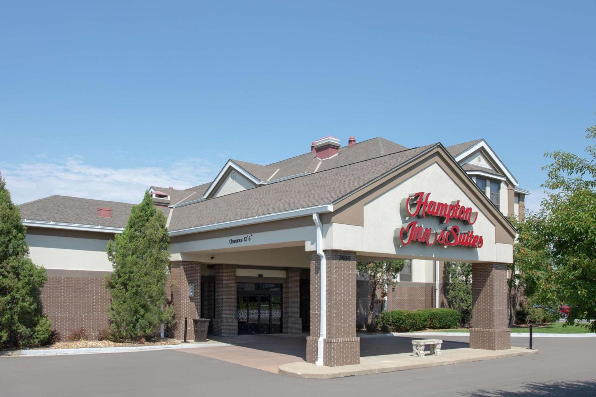 Hampton Inn & Suites Kansas City-Merriam — hotel in Merriam